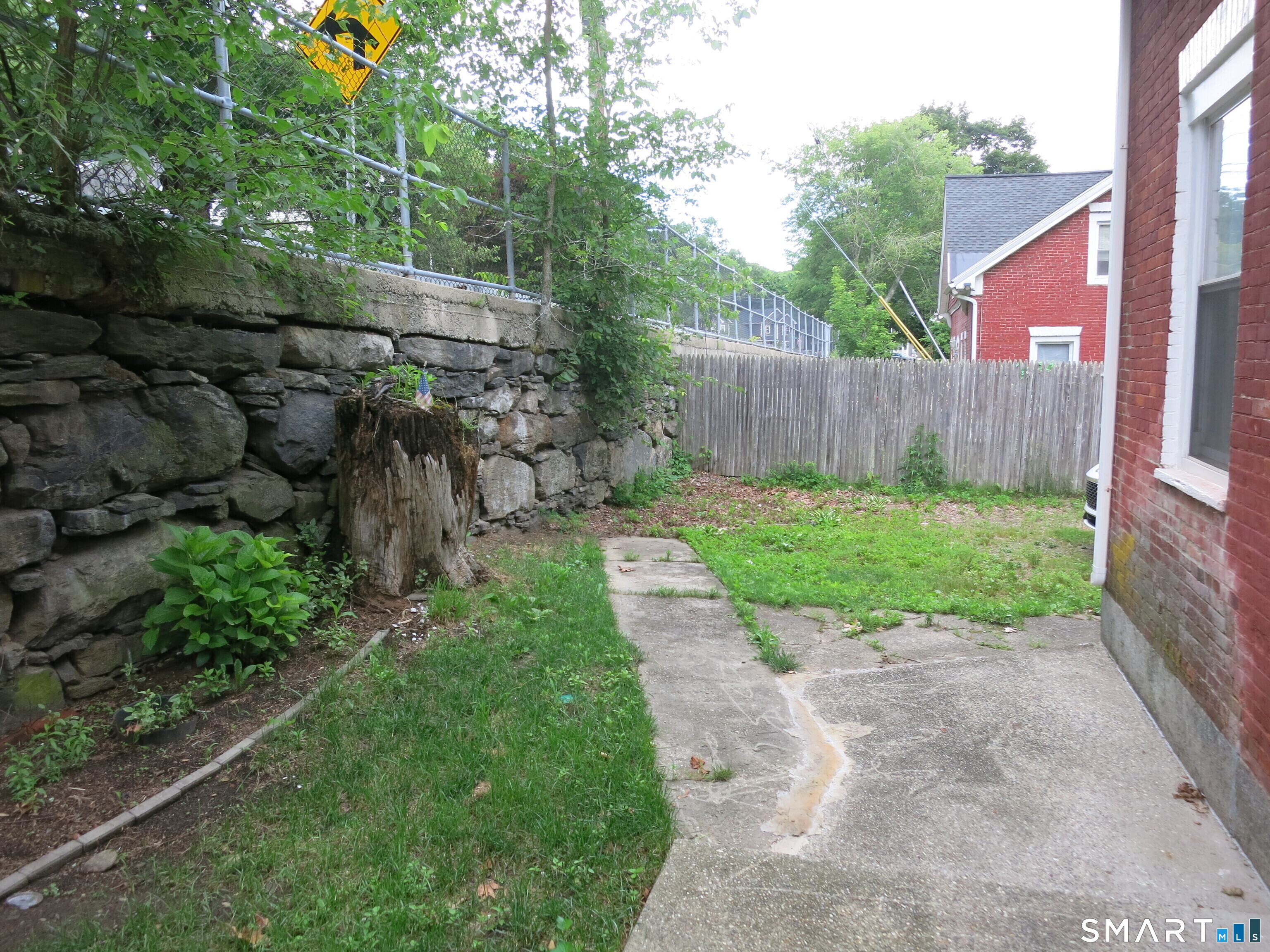983 Riverside Drive Property Photo 15