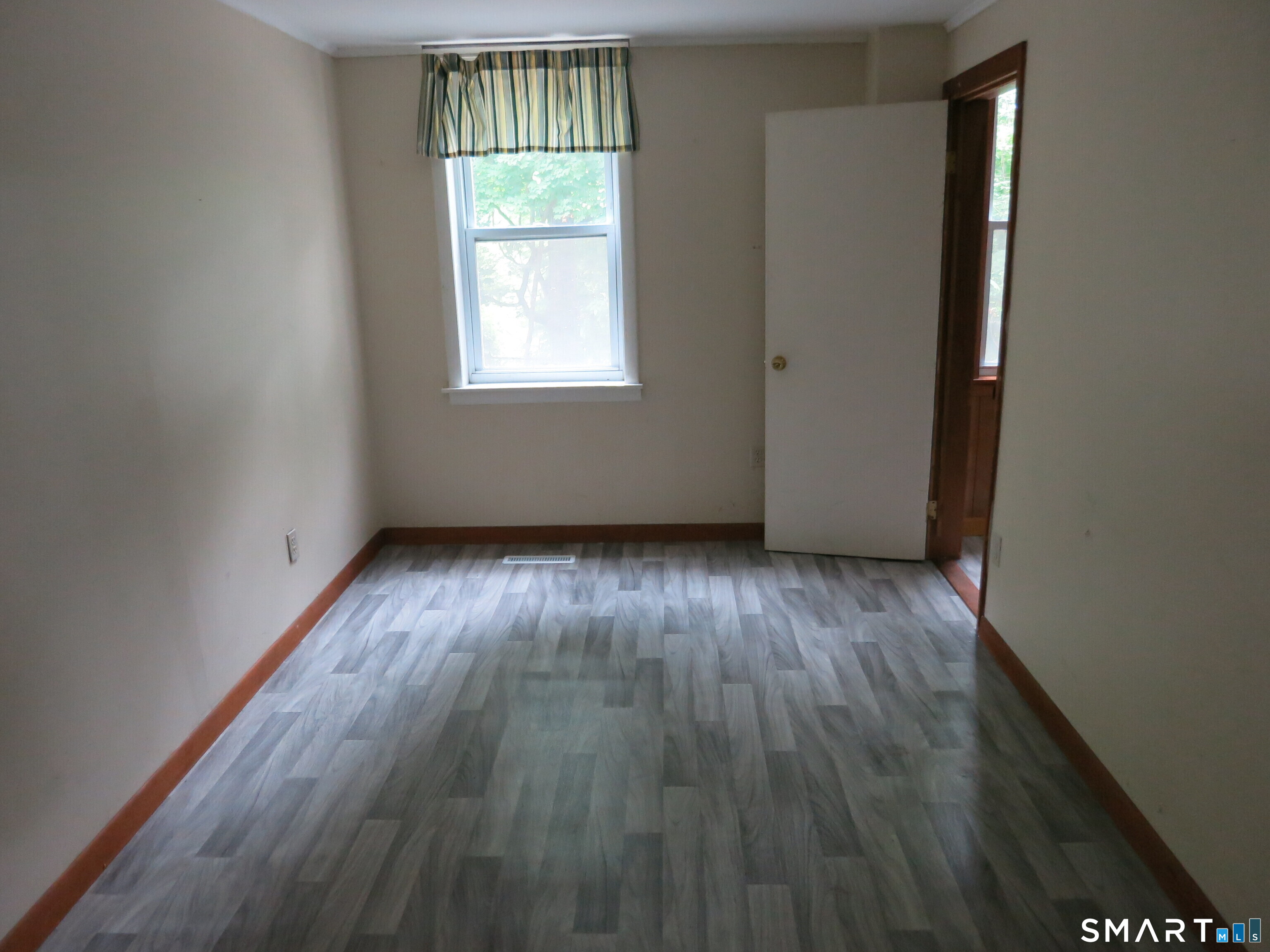 983 Riverside Drive Property Photo 22