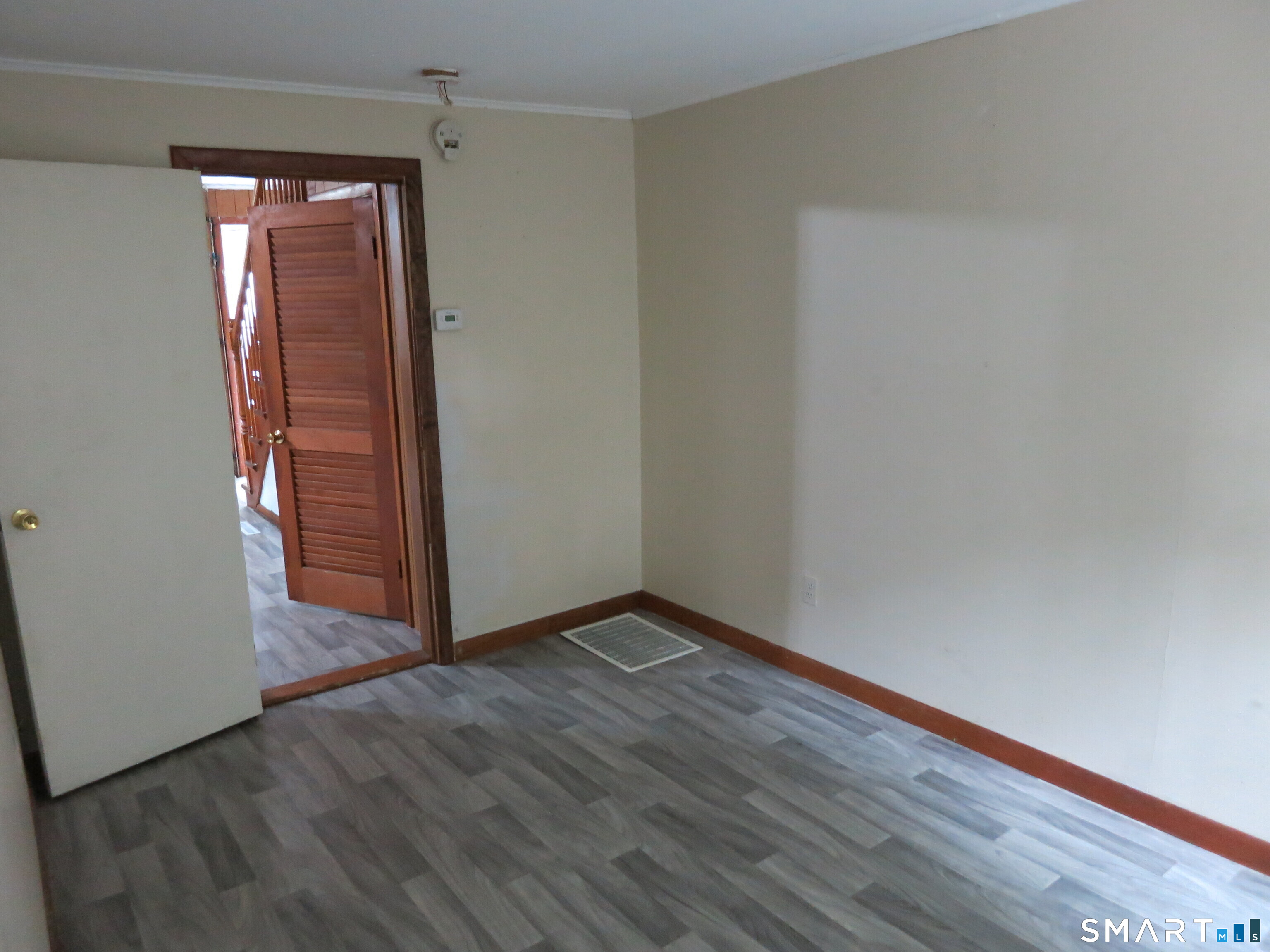 983 Riverside Drive Property Photo 23
