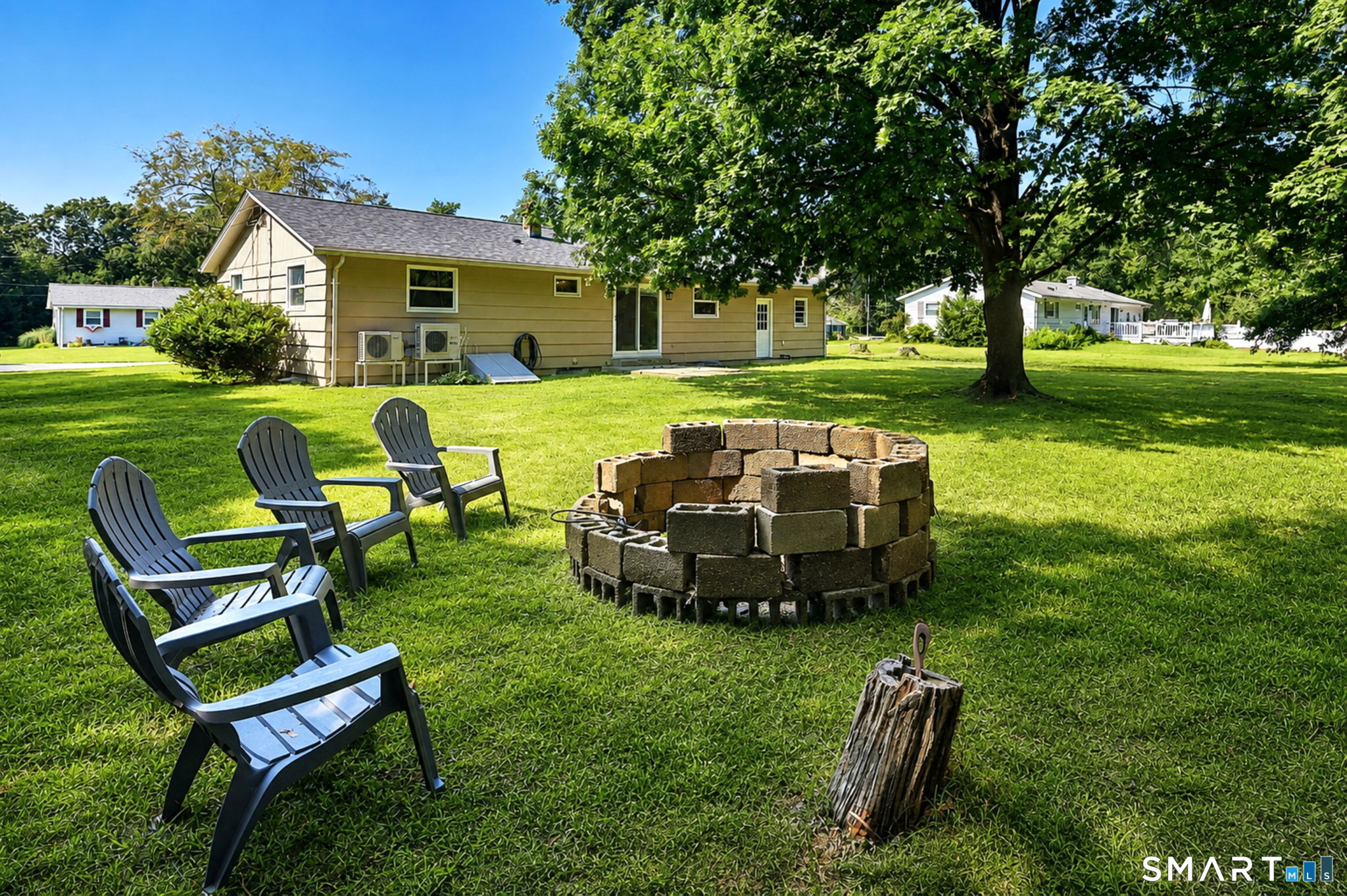 44 Davis Street Property Photo 8