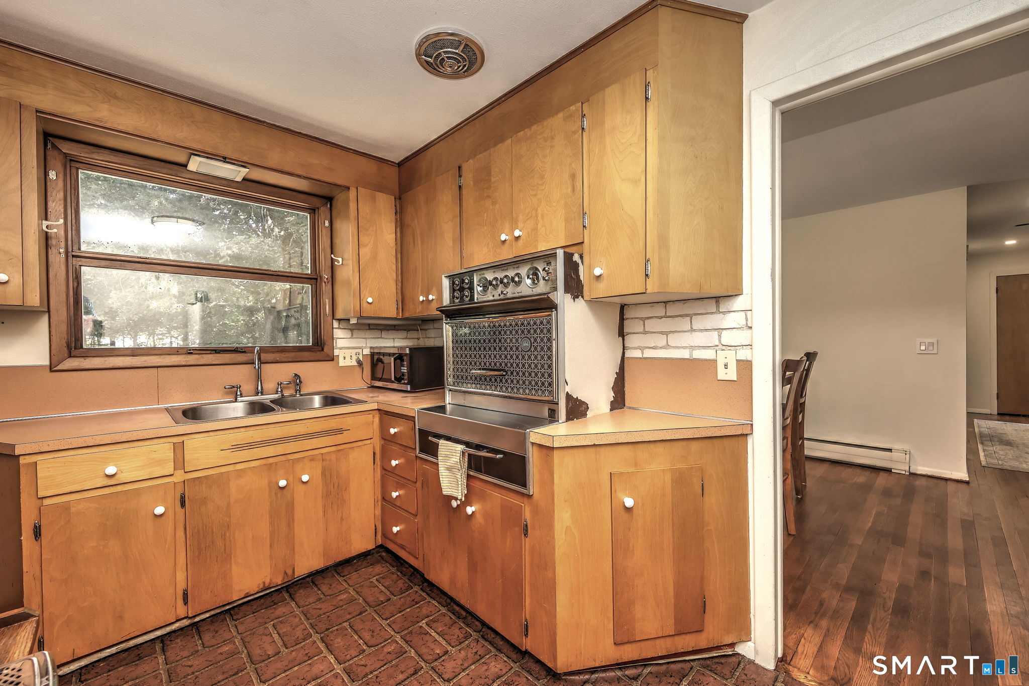 44 Davis Street Property Photo 21