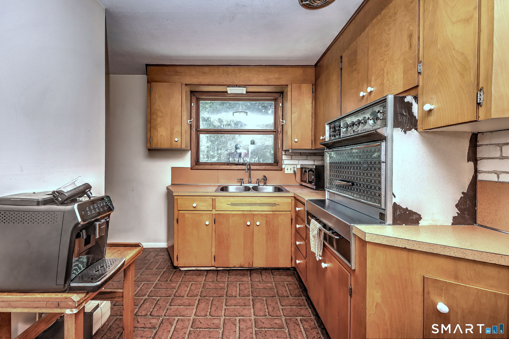 44 Davis Street Property Photo 22