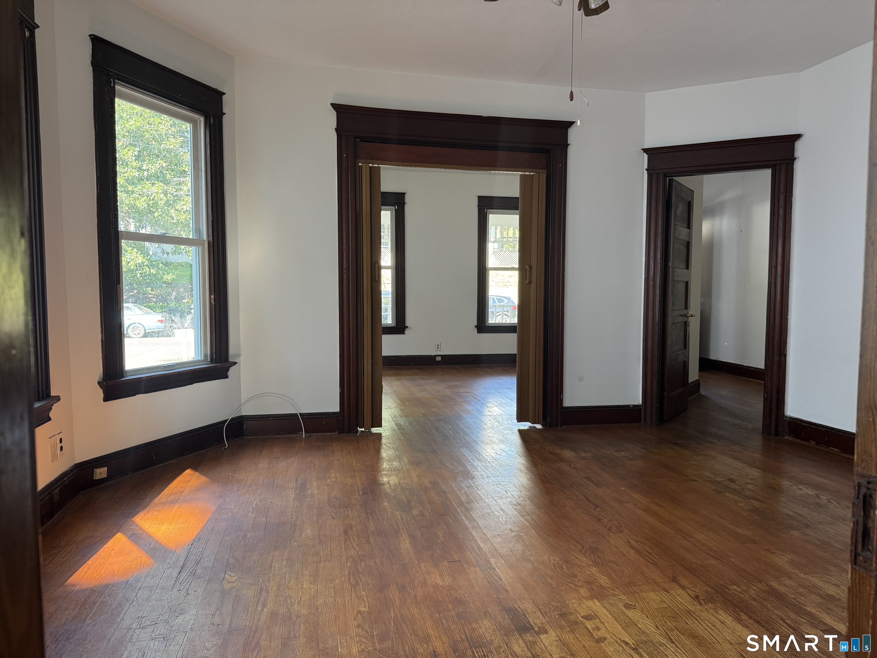 251 Olivia 1st Floor Street Property Photo 4