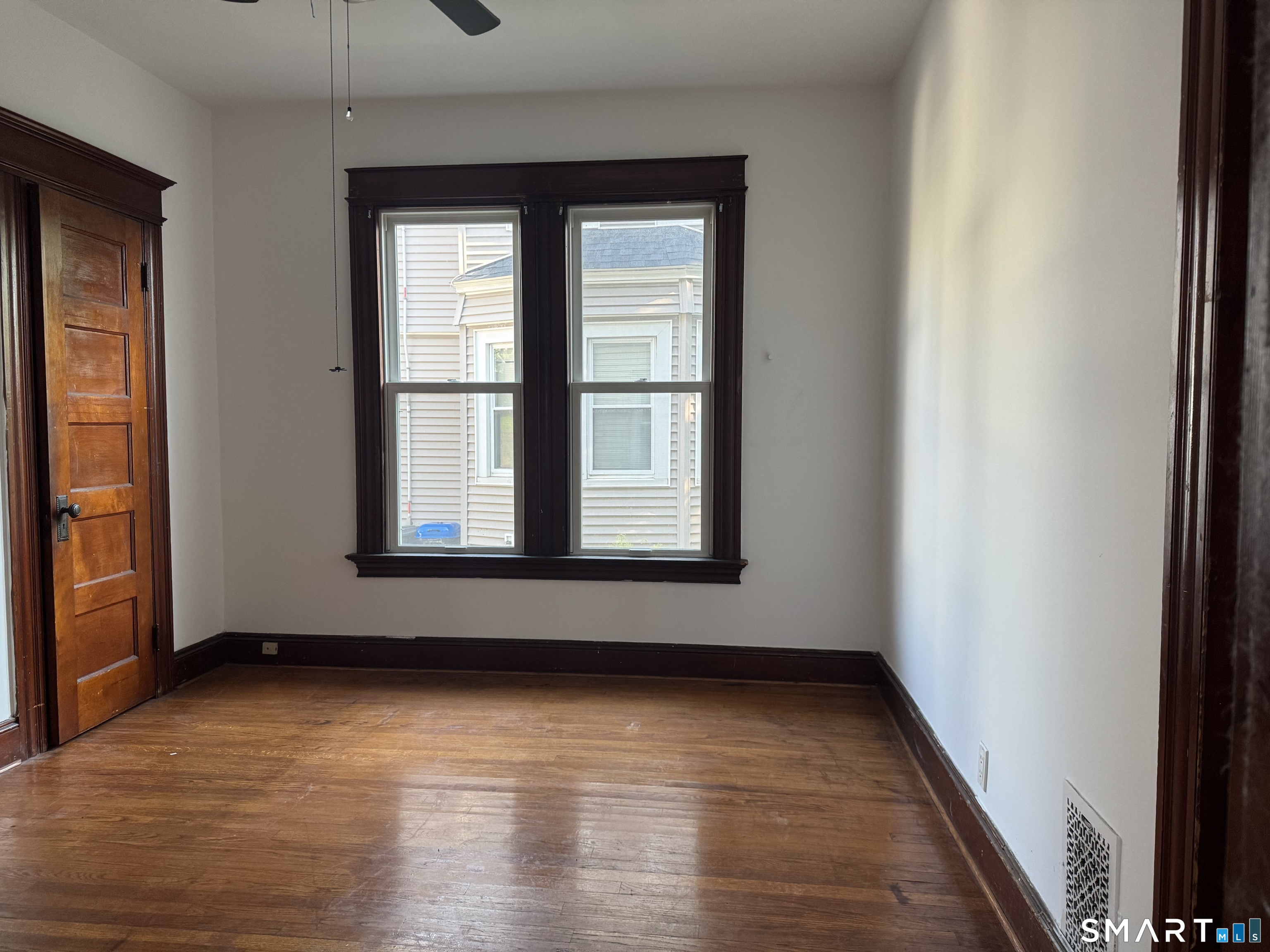 251 Olivia 1st Floor Street Property Photo 9