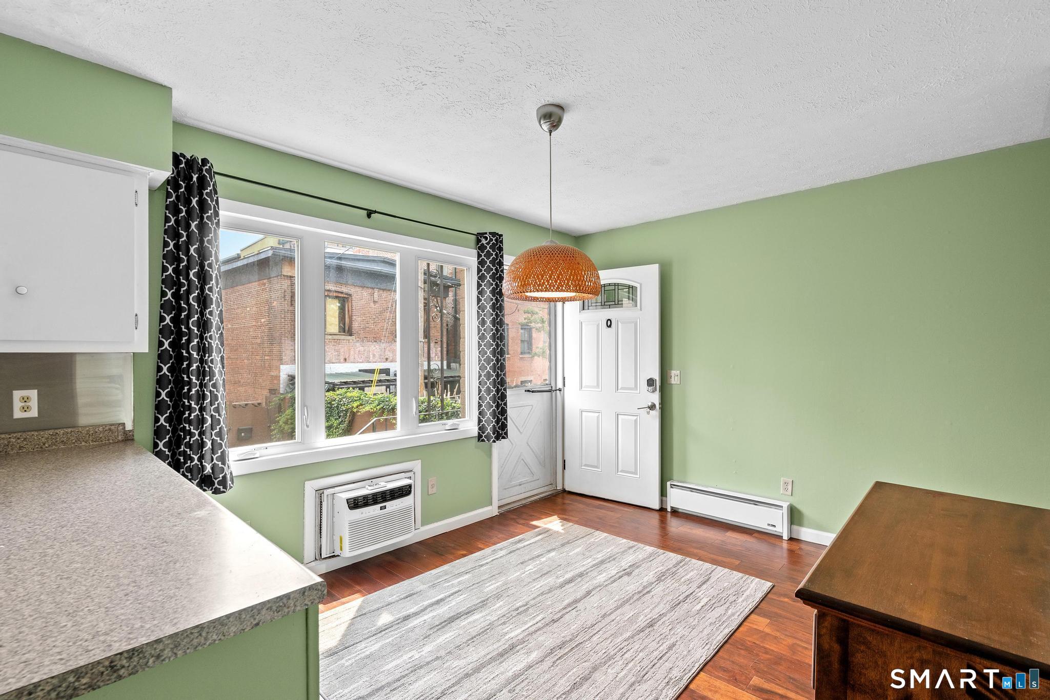 120 Wooster Q Street Property Photo 5