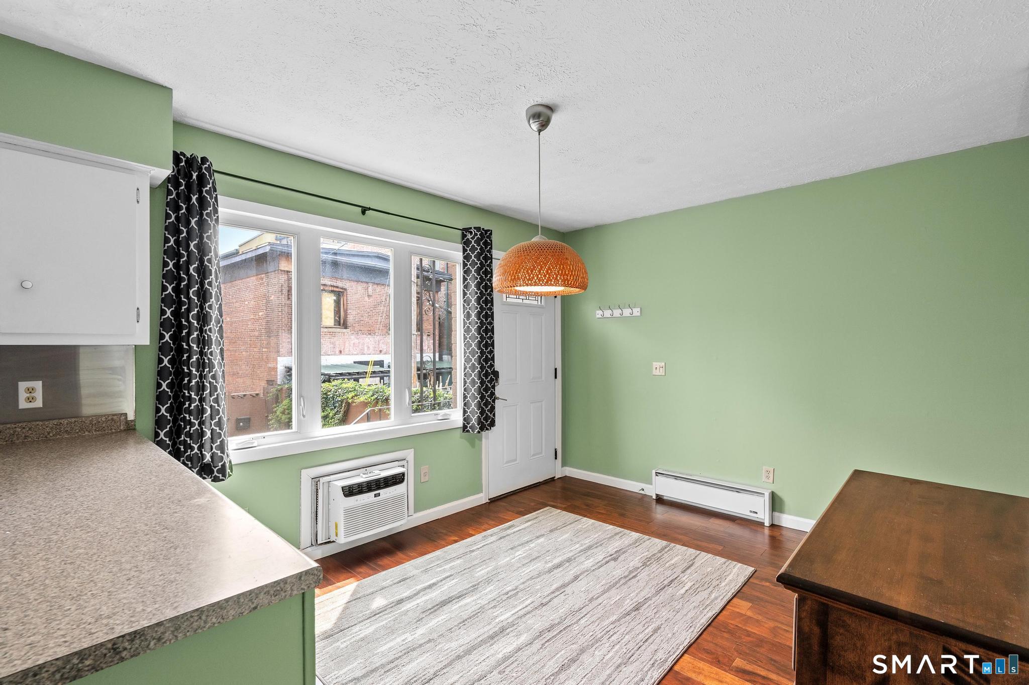 120 Wooster Q Street Property Photo 6