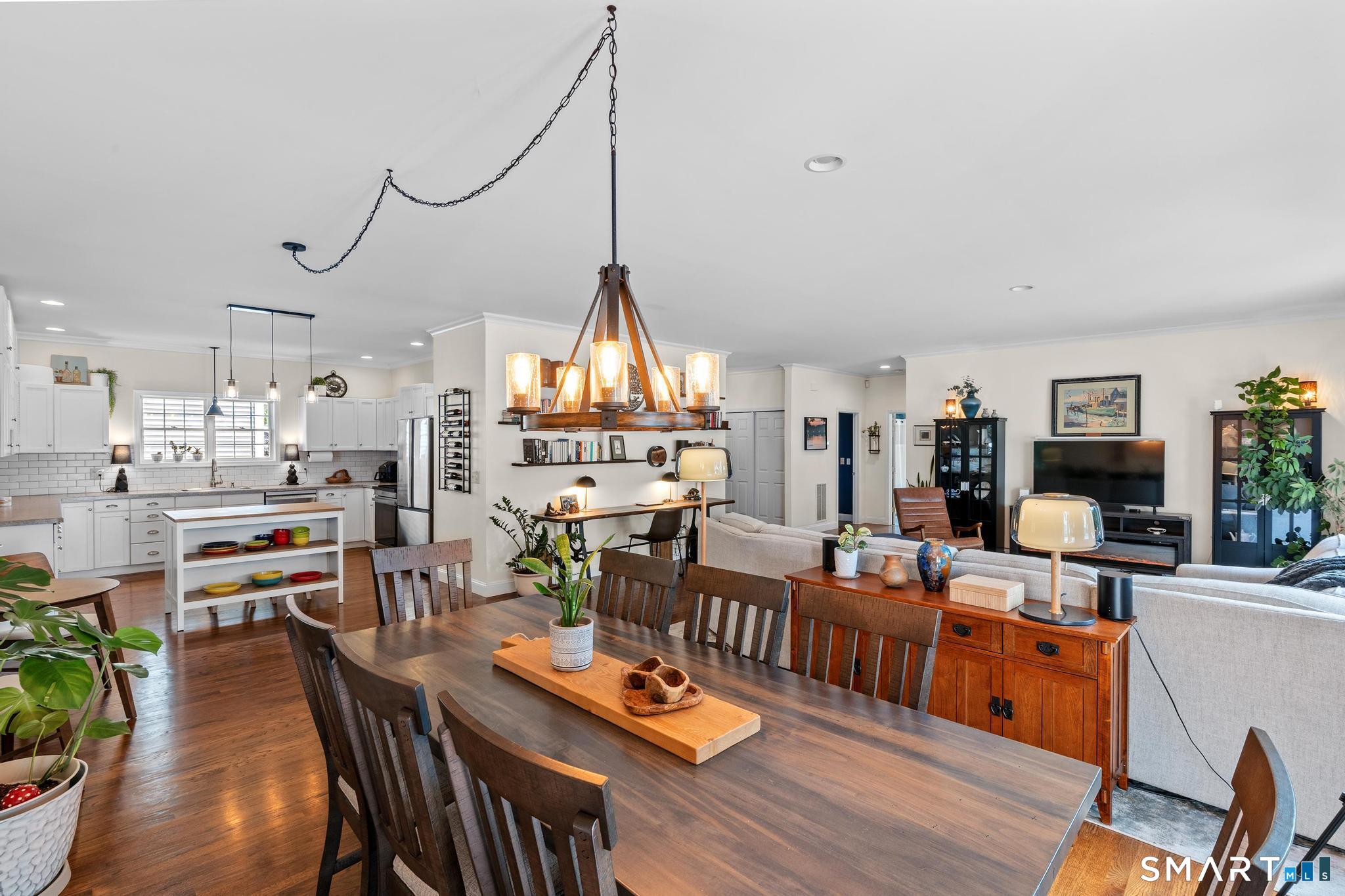 866 Quinnipiac Avenue Property Photo 8