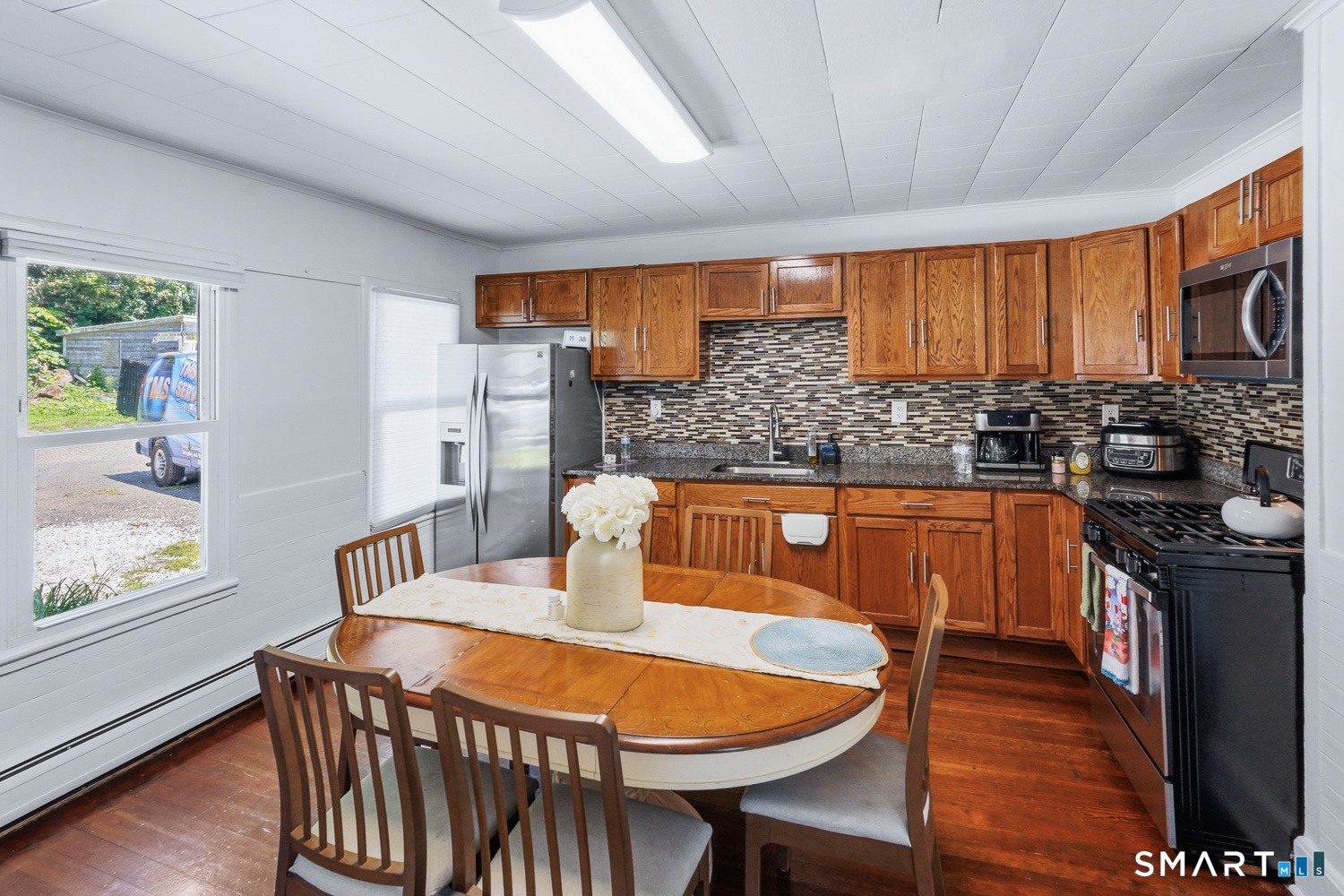 61-63 Pomfret Street Property Photo 5