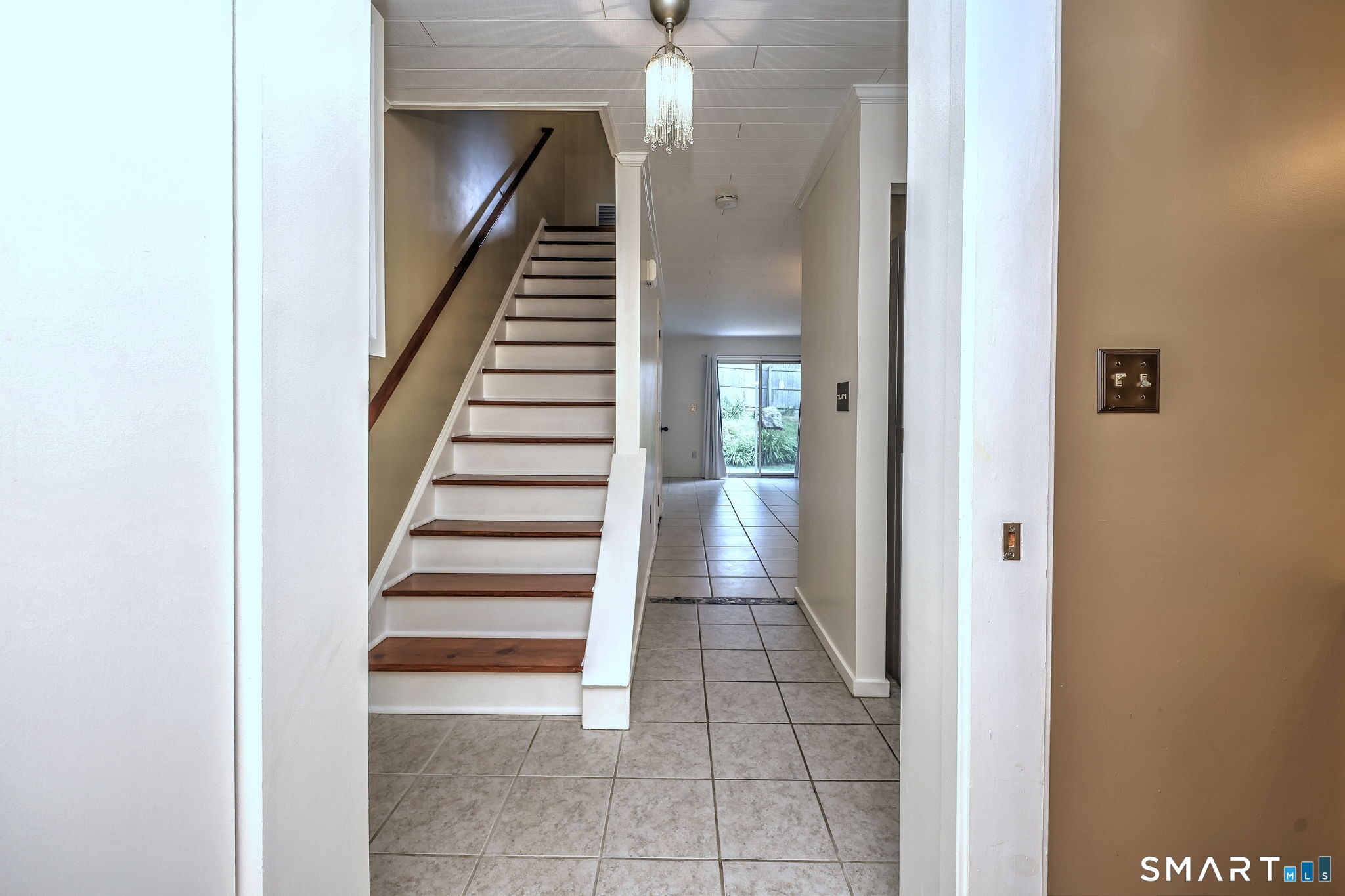 60 Coleman B12 Street Property Photo 10