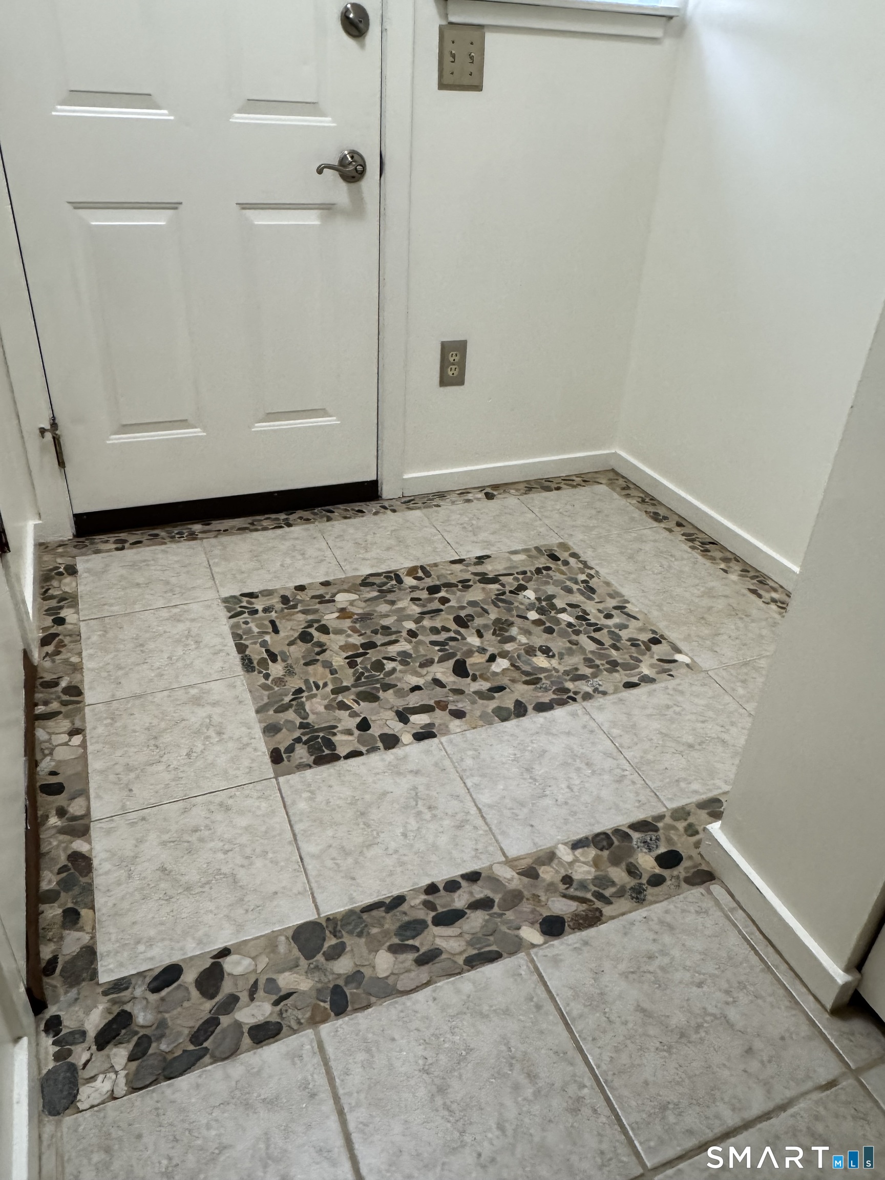 60 Coleman B12 Street Property Photo 11