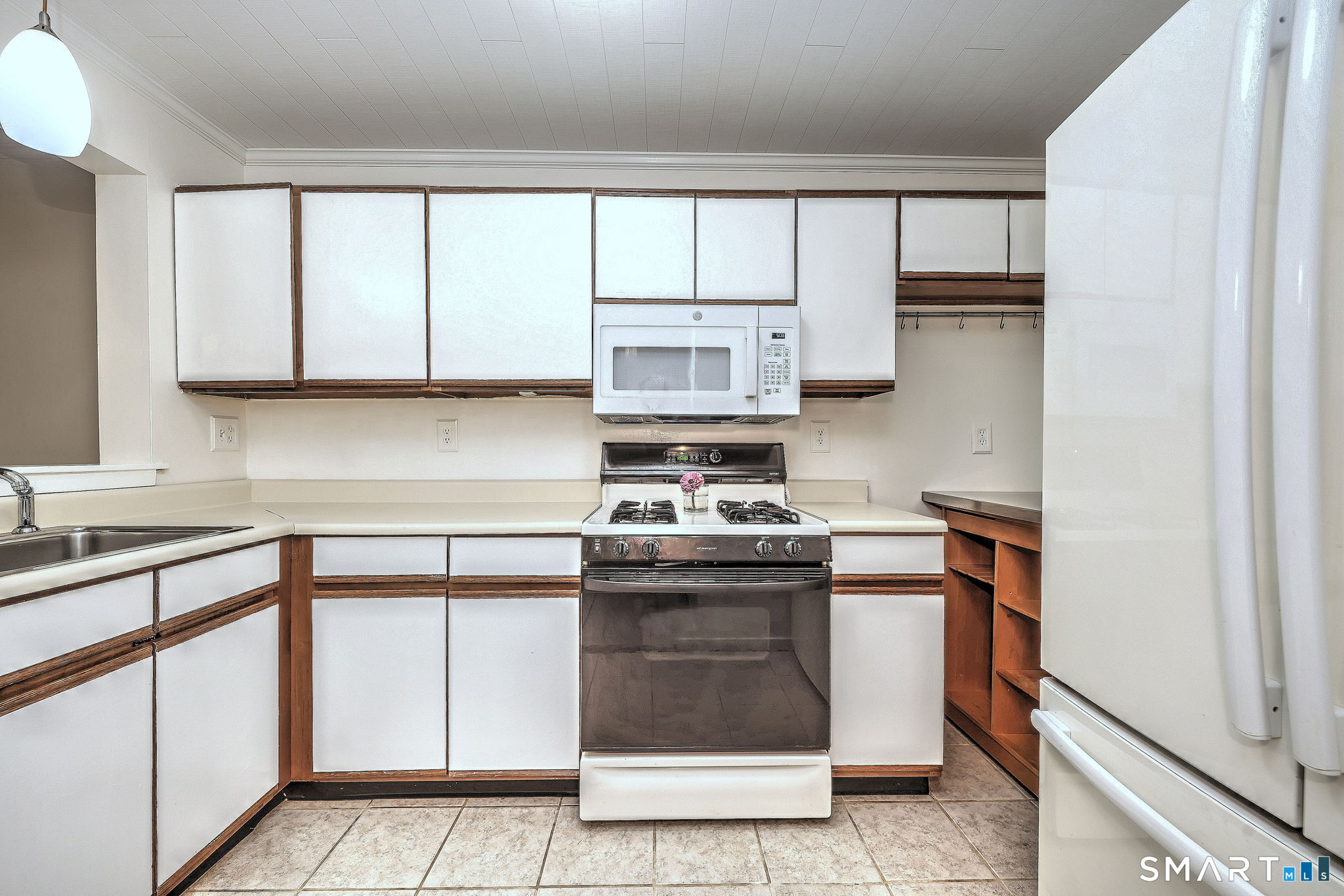 60 Coleman B12 Street Property Photo 13