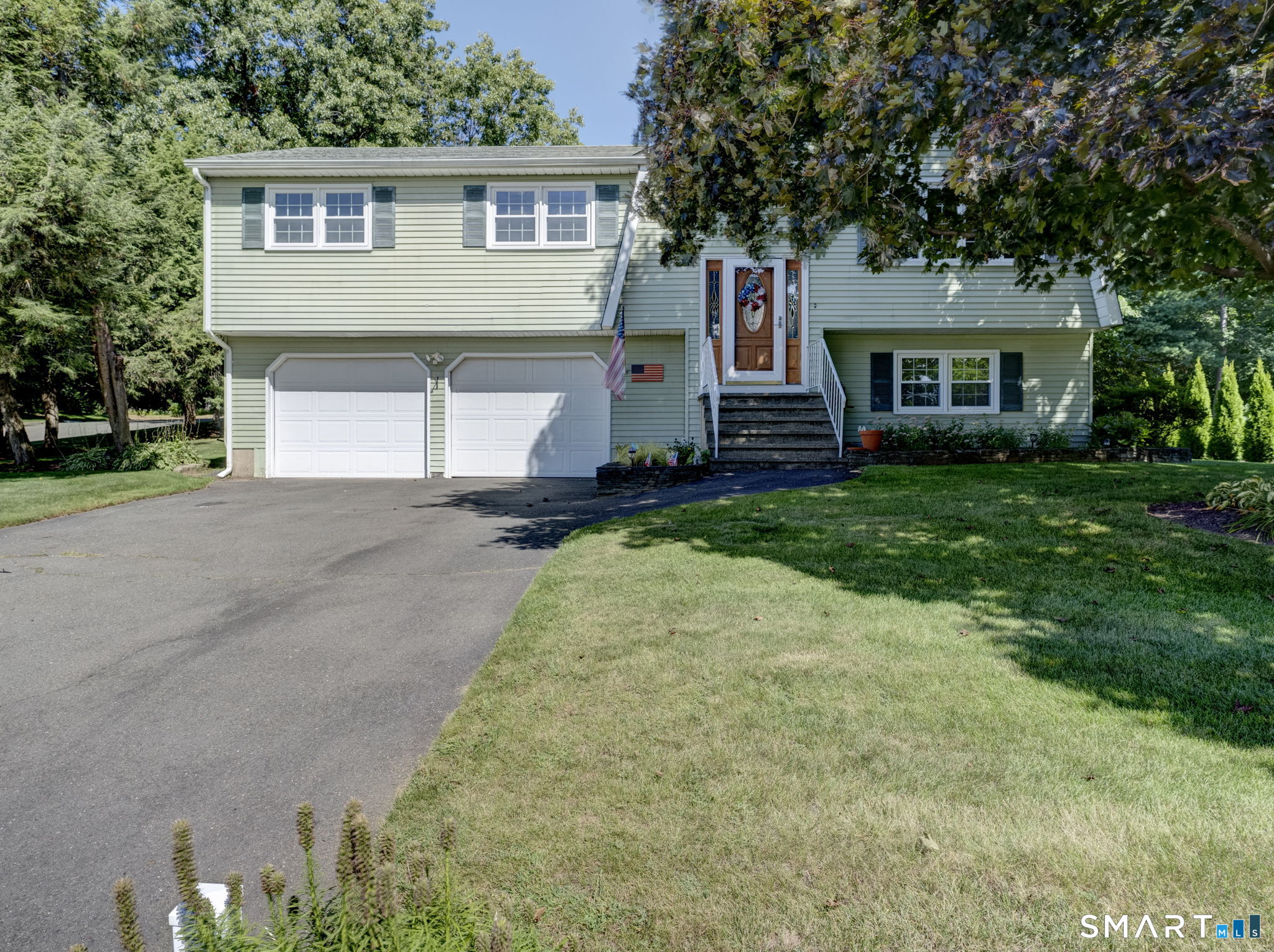 76 Long Lane Property Photo 1