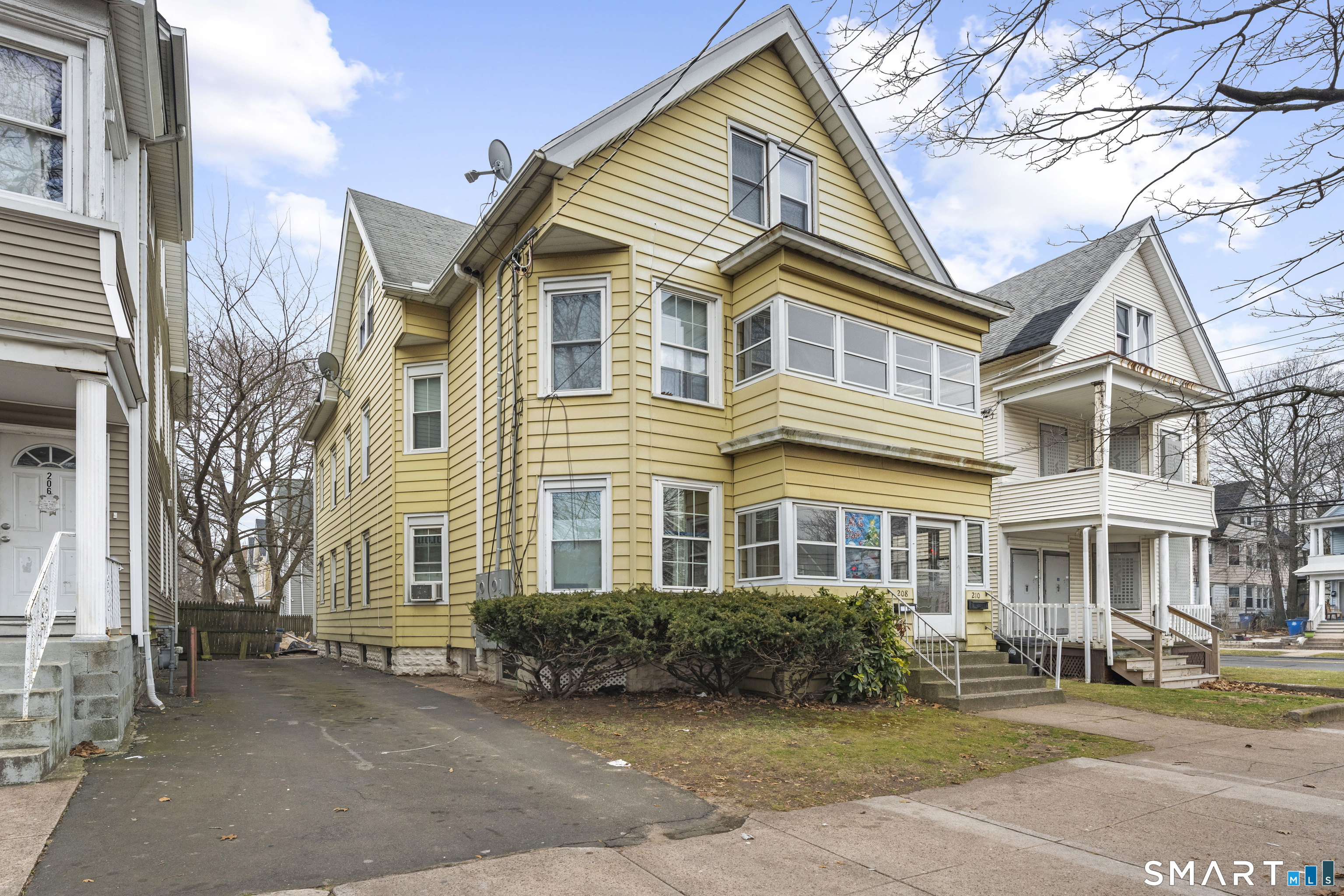 208 Clinton Avenue