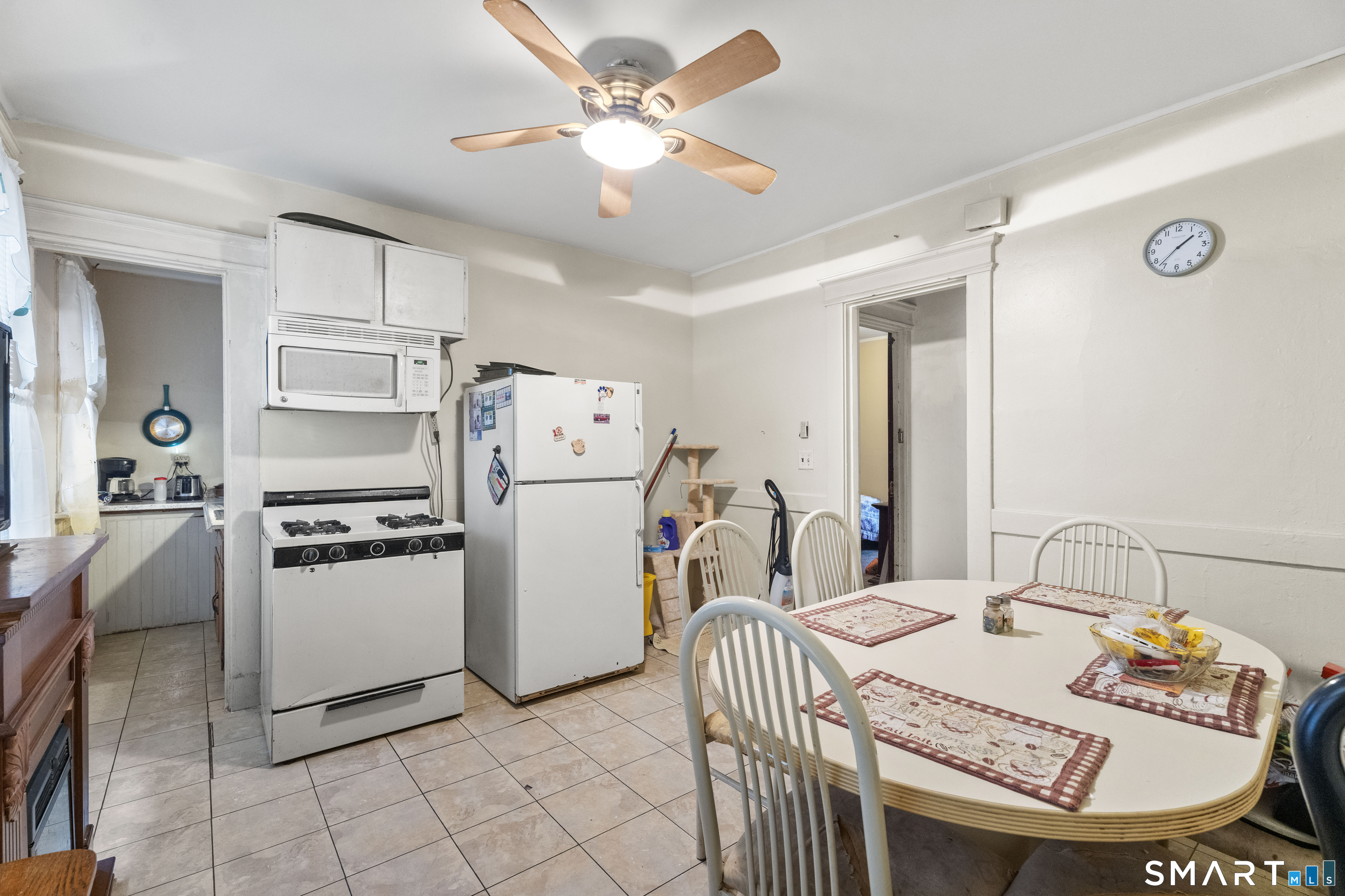 208 Clinton Avenue Property Photo 4