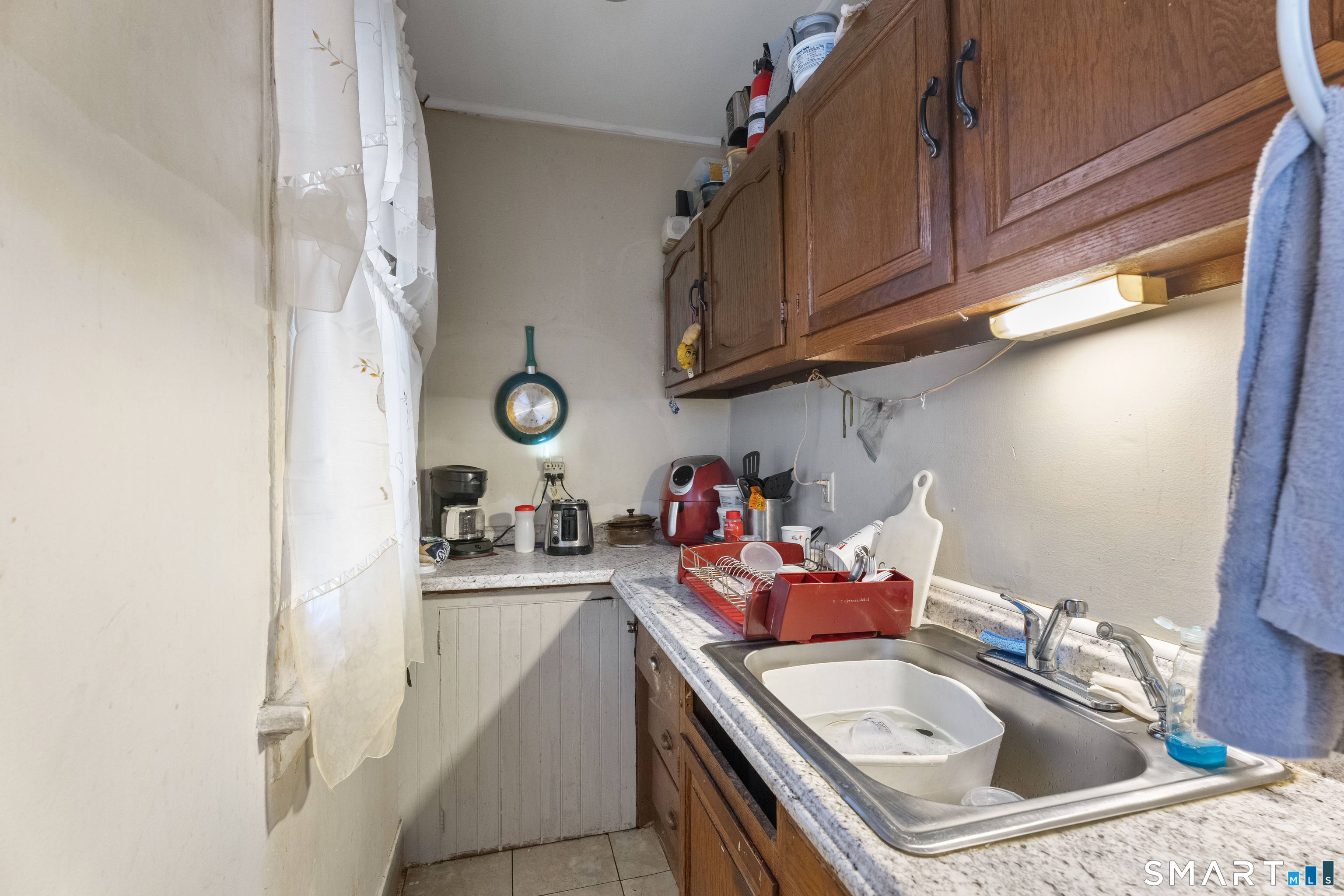 208 Clinton Avenue Property Photo 5
