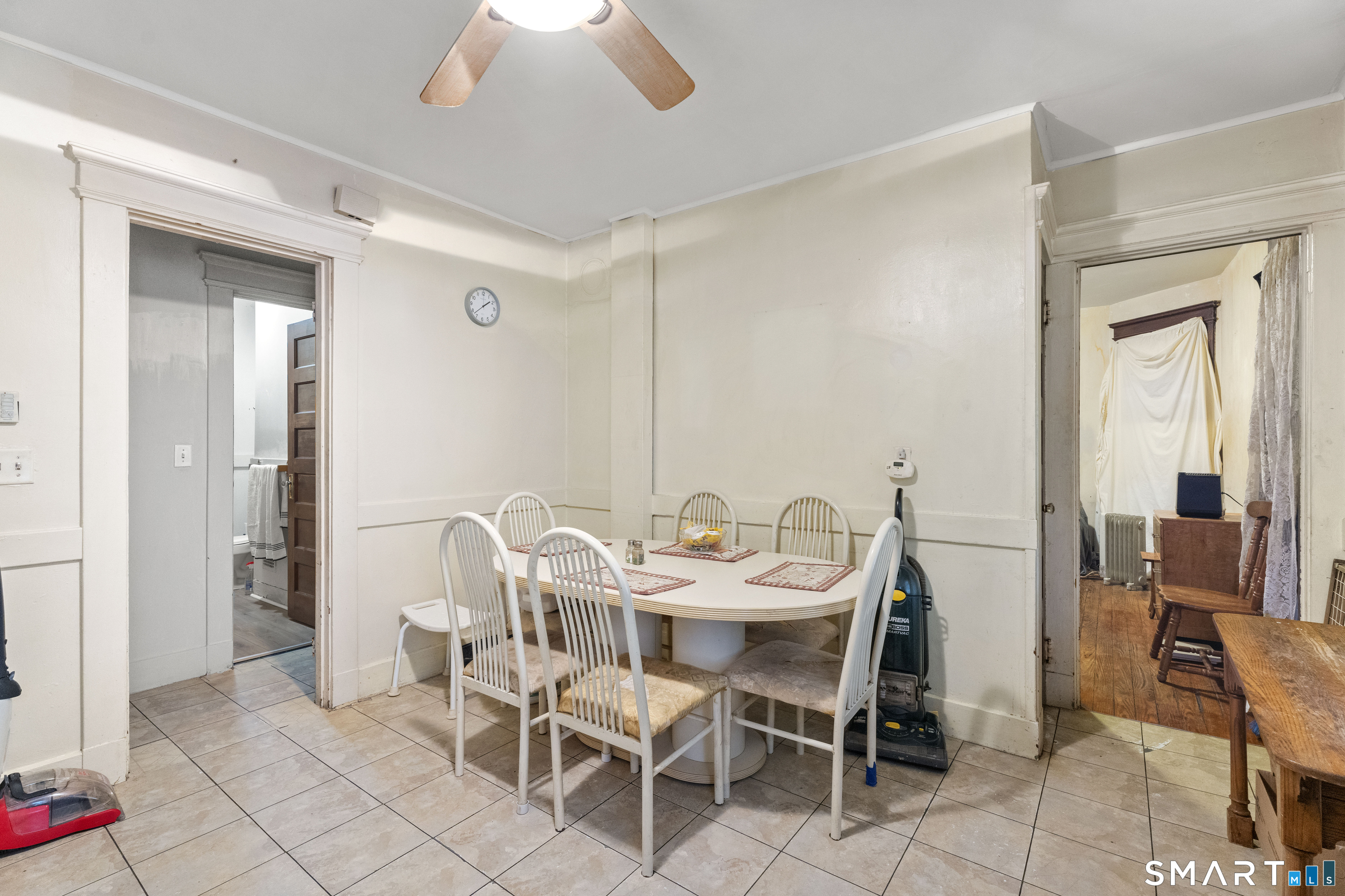 208 Clinton Avenue Property Photo 6