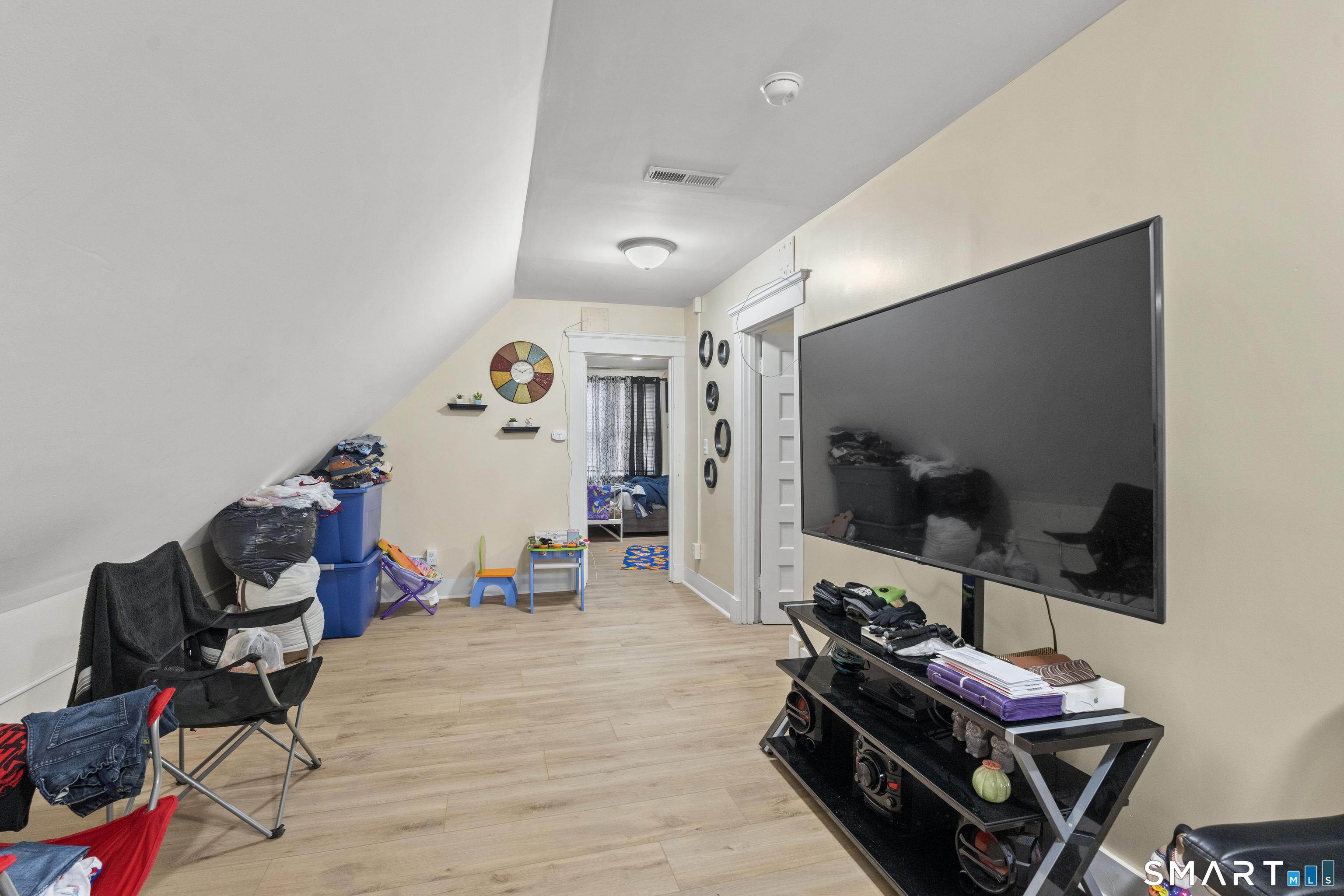 208 Clinton Avenue Property Photo 30