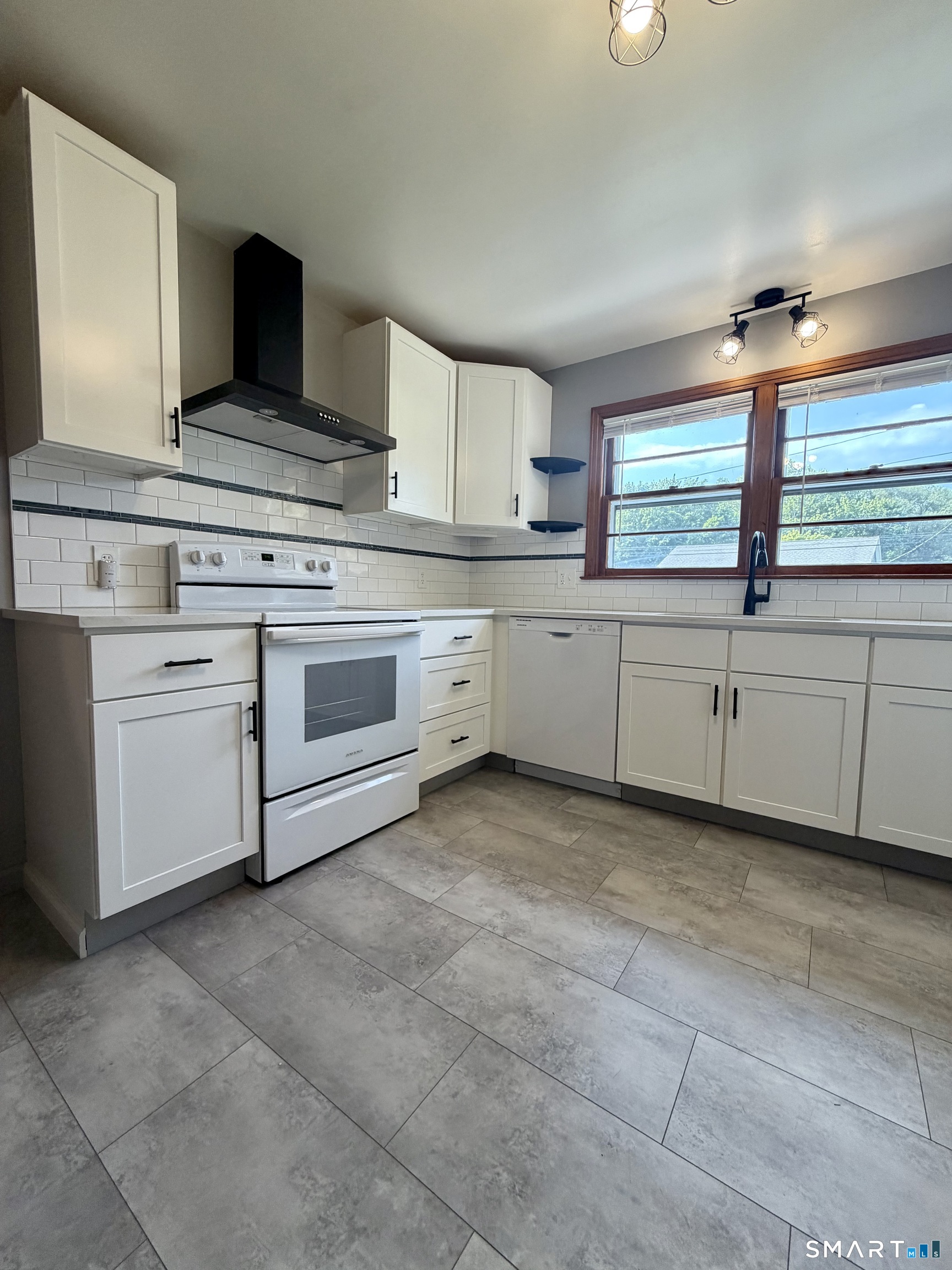110 Collett Street Property Photo 3
