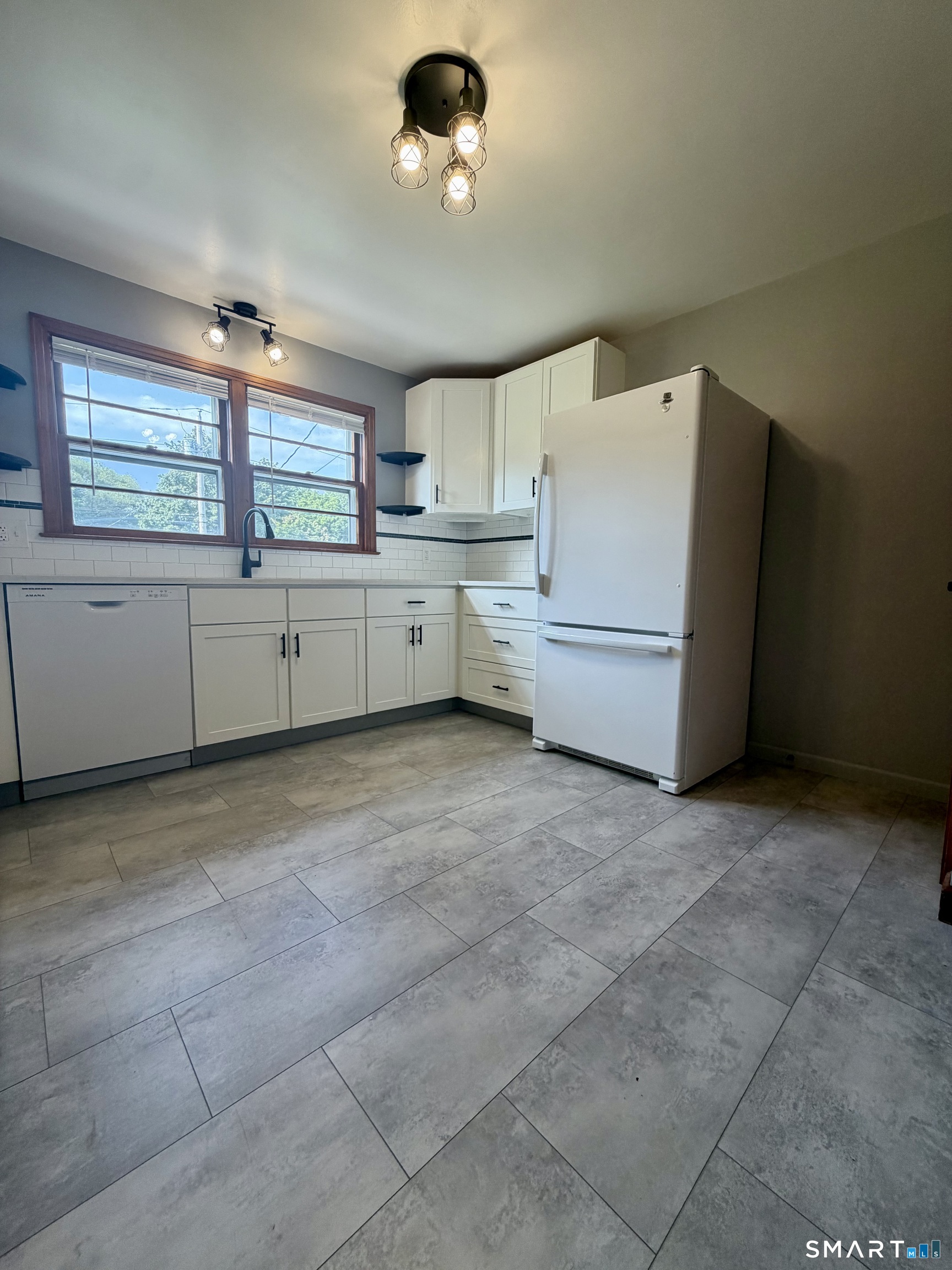 110 Collett Street Property Photo 4