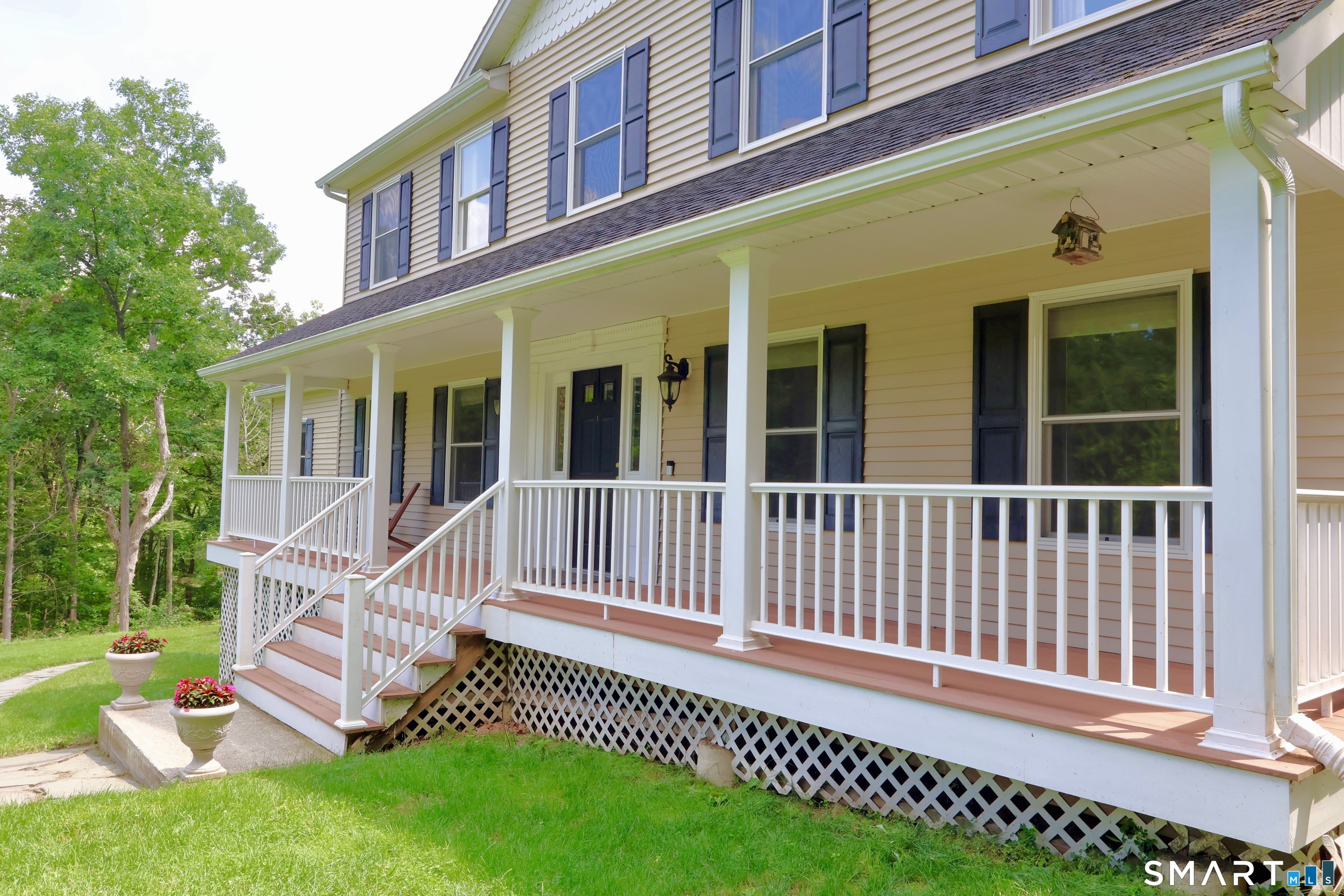 169 Indian Trail Road Property Photo 3