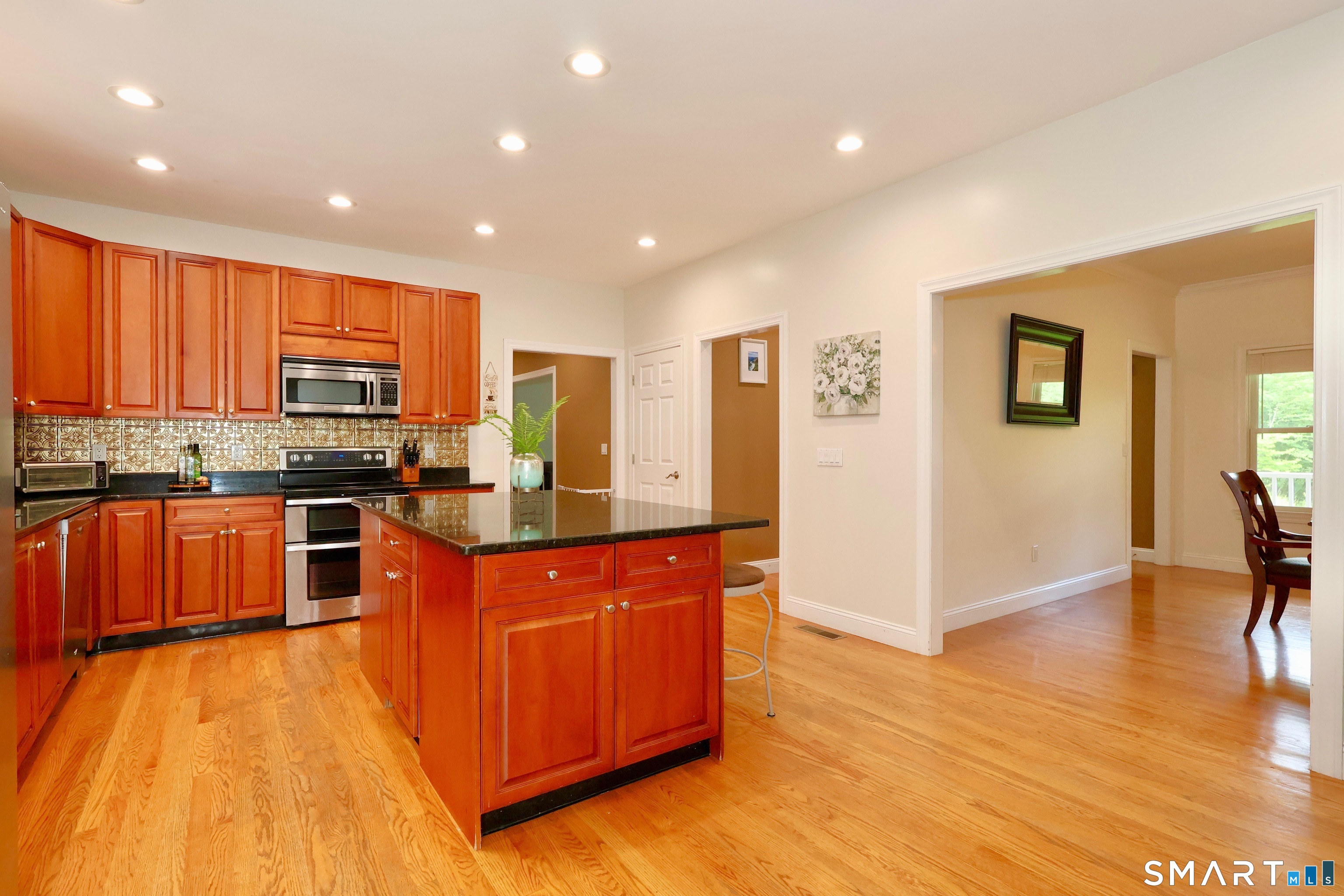 169 Indian Trail Road Property Photo 8