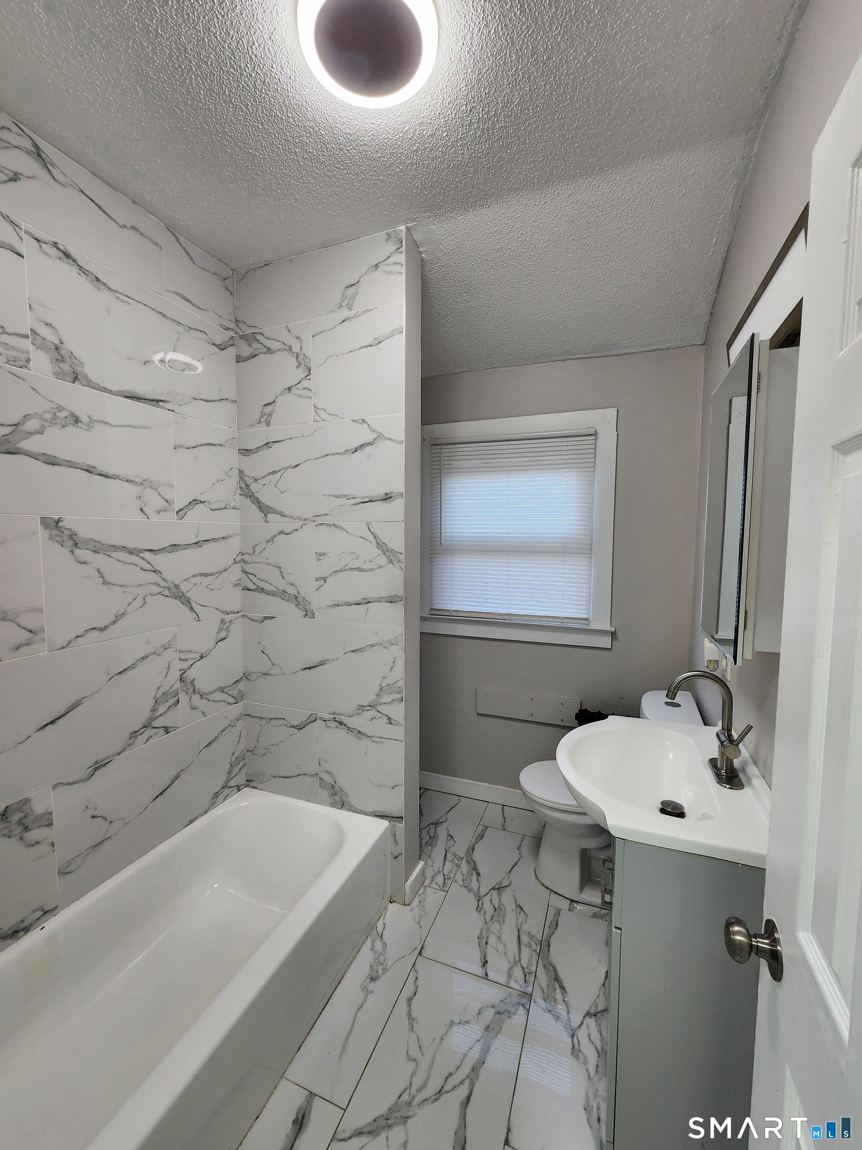 1259 Ella T Grasso 3 Boulevard Property Photo 3