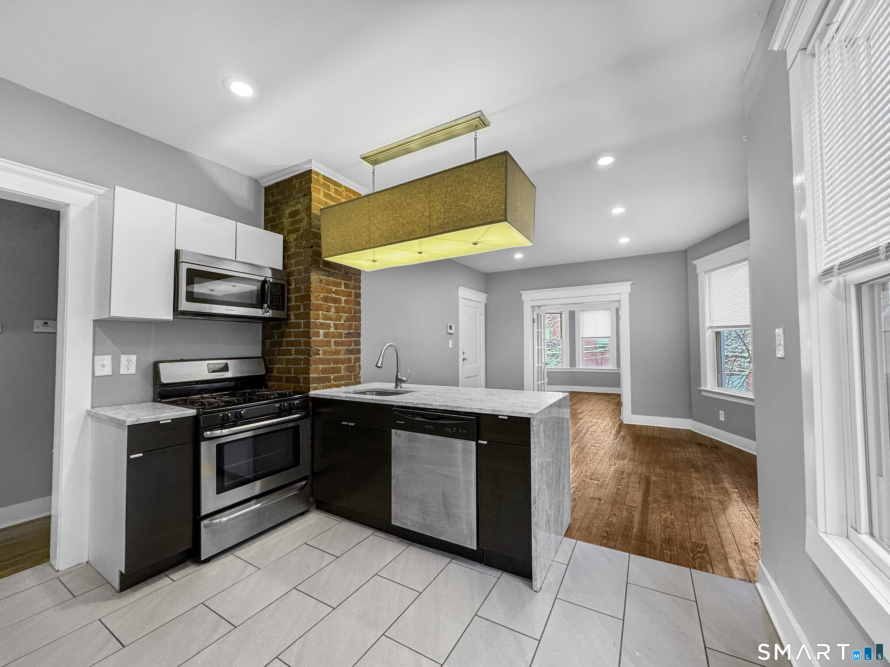 248 Nicoll 3 Street Property Photo 1