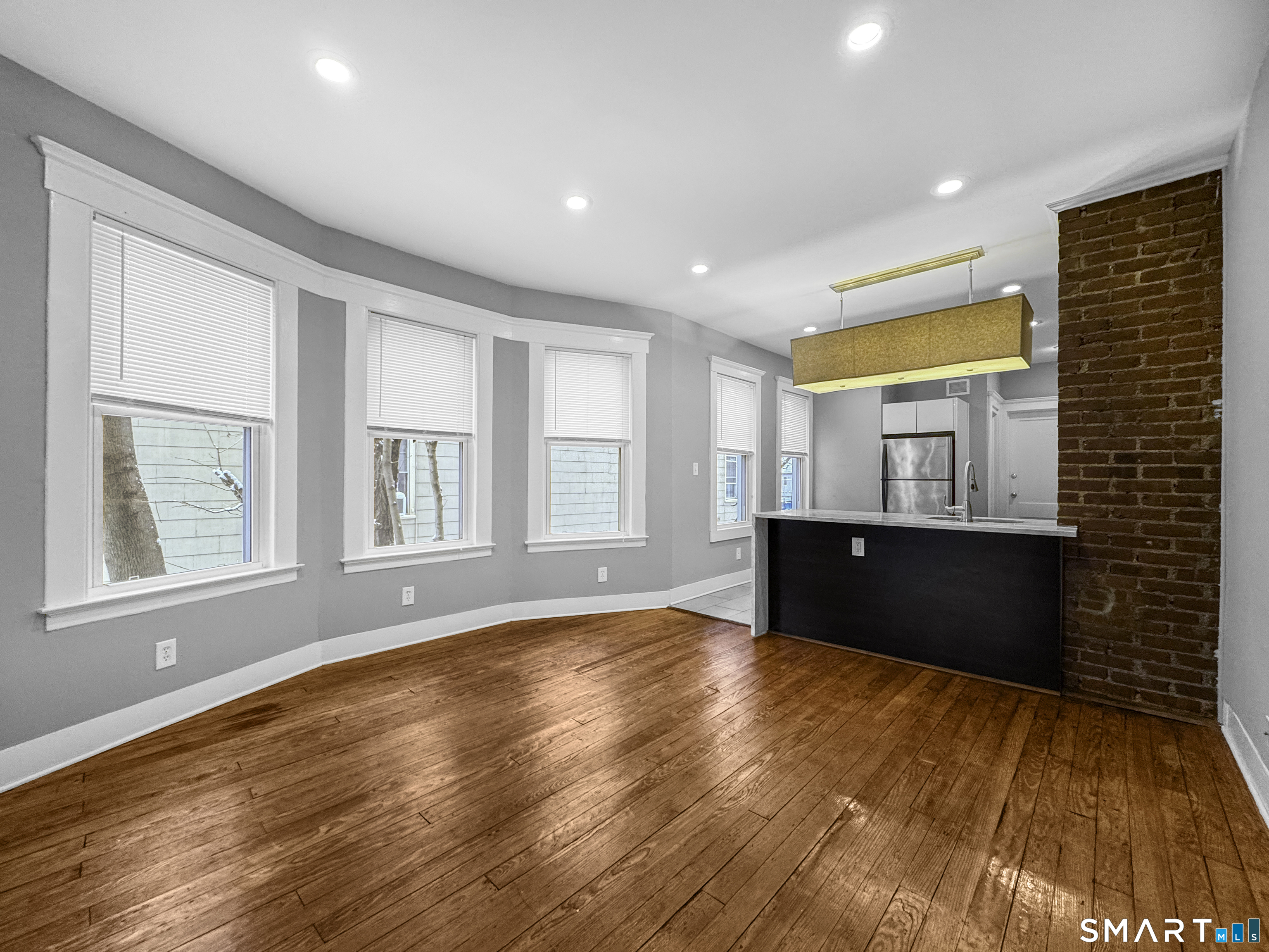 248 Nicoll 3 Street Property Photo 2