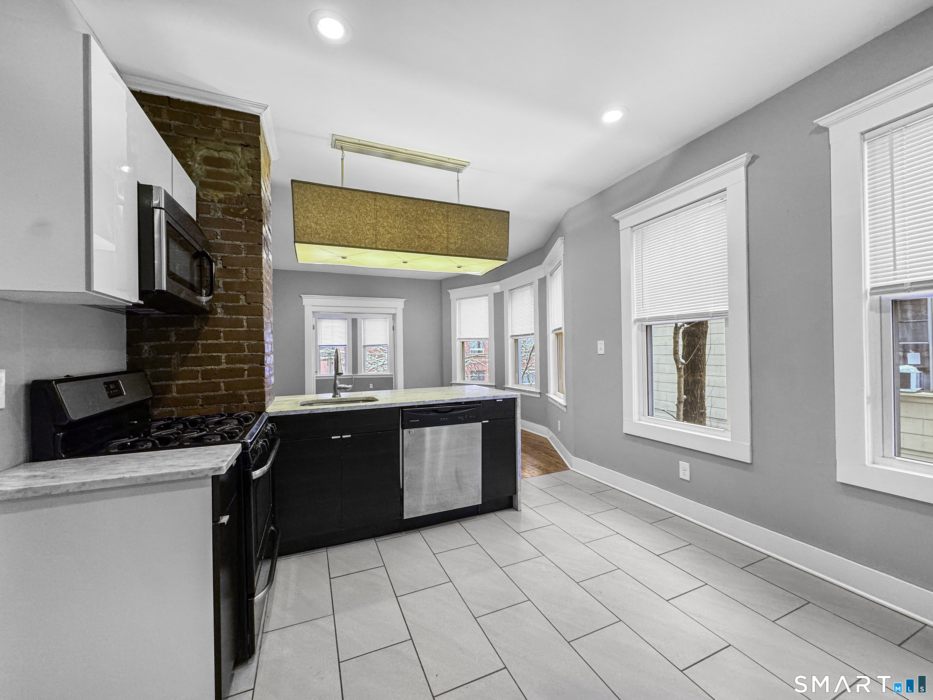 248 Nicoll 3 Street Property Photo 4