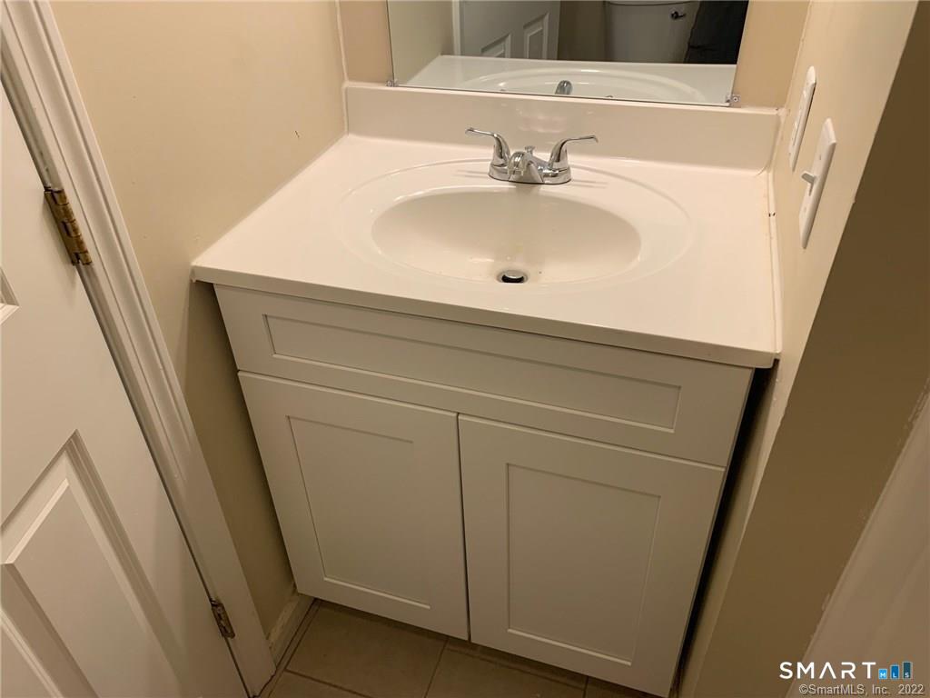 900 South Main 7 Street Property Photo 8