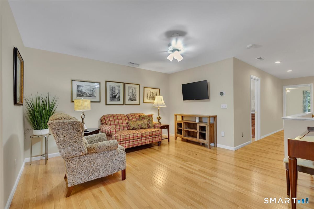 105 Turtlebrook 105 Lane Property Photo 14