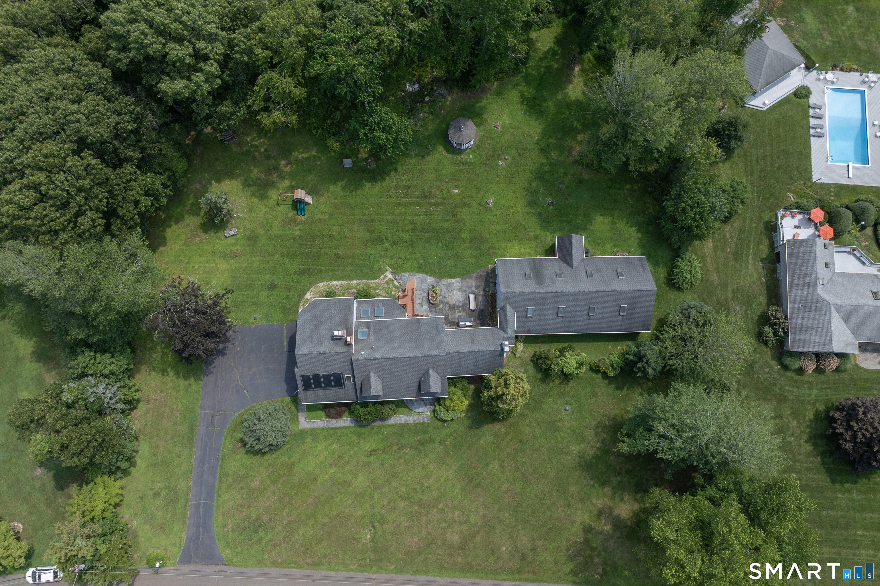17 Whiting Farm Road Property Photo 32