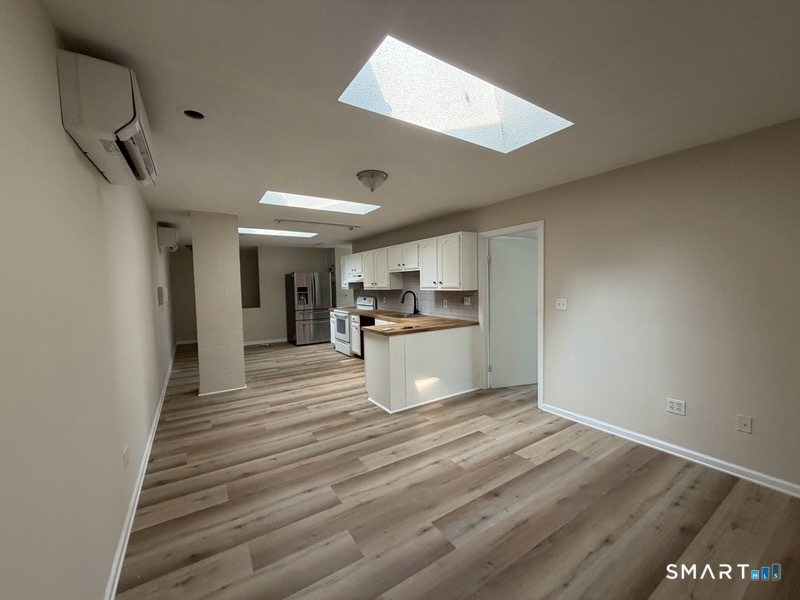 69 Congress Apt 2 Avenue Property Photo 2