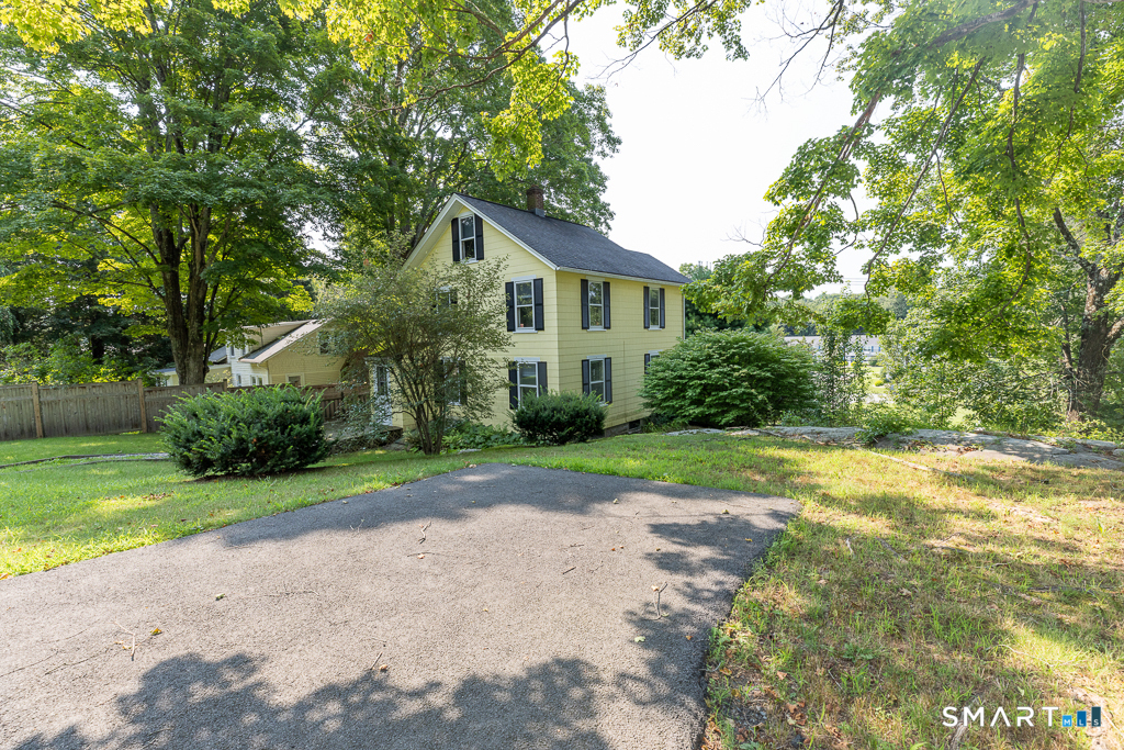 49 Essex Street Property Photo 2