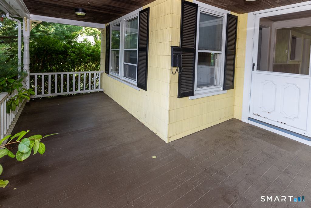 49 Essex Street Property Photo 14