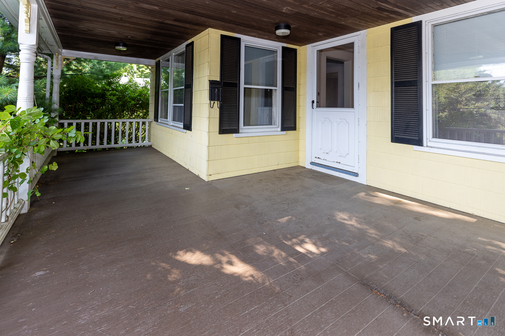 49 Essex Street Property Photo 16