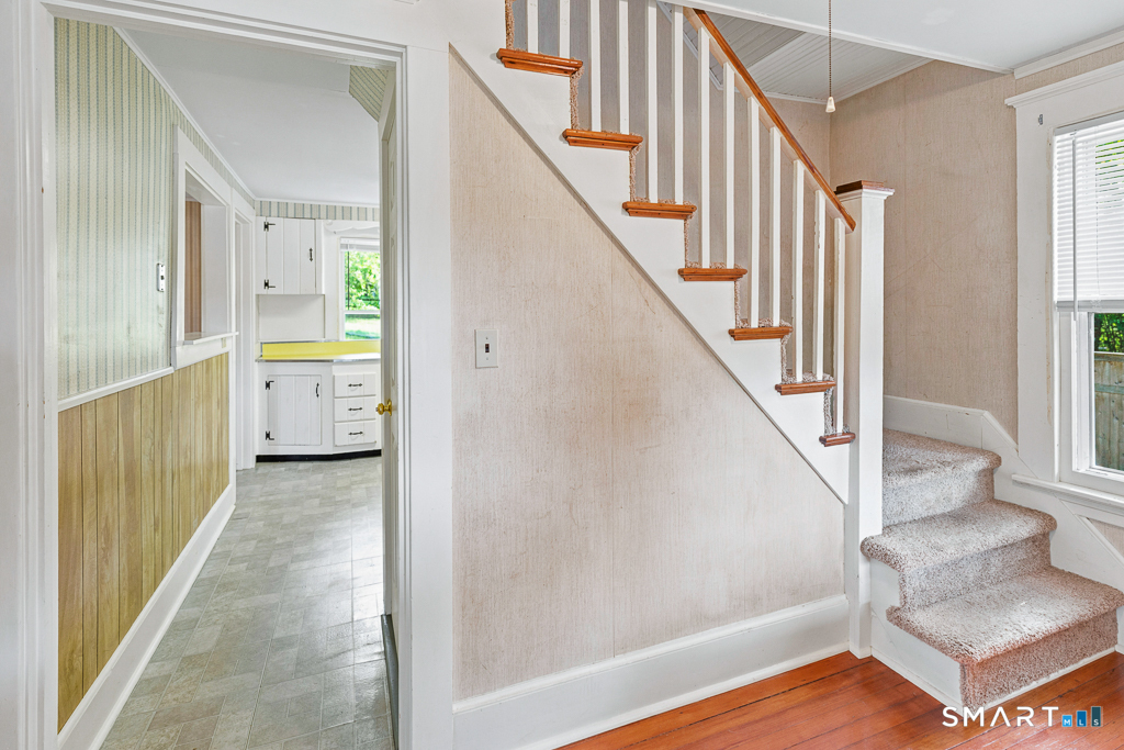 49 Essex Street Property Photo 17