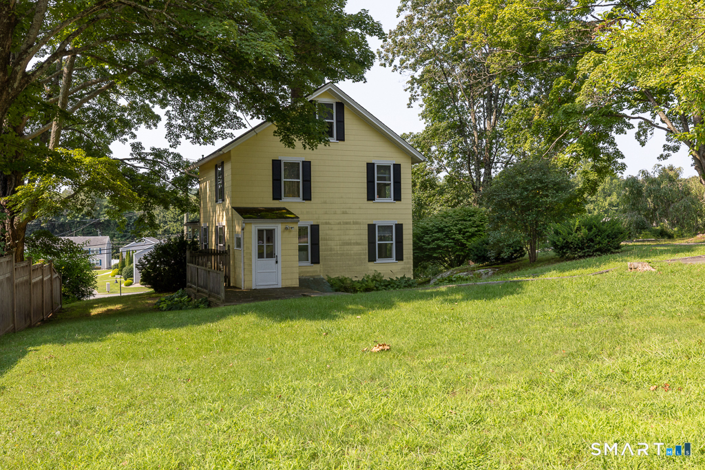 49 Essex Street Property Photo 29