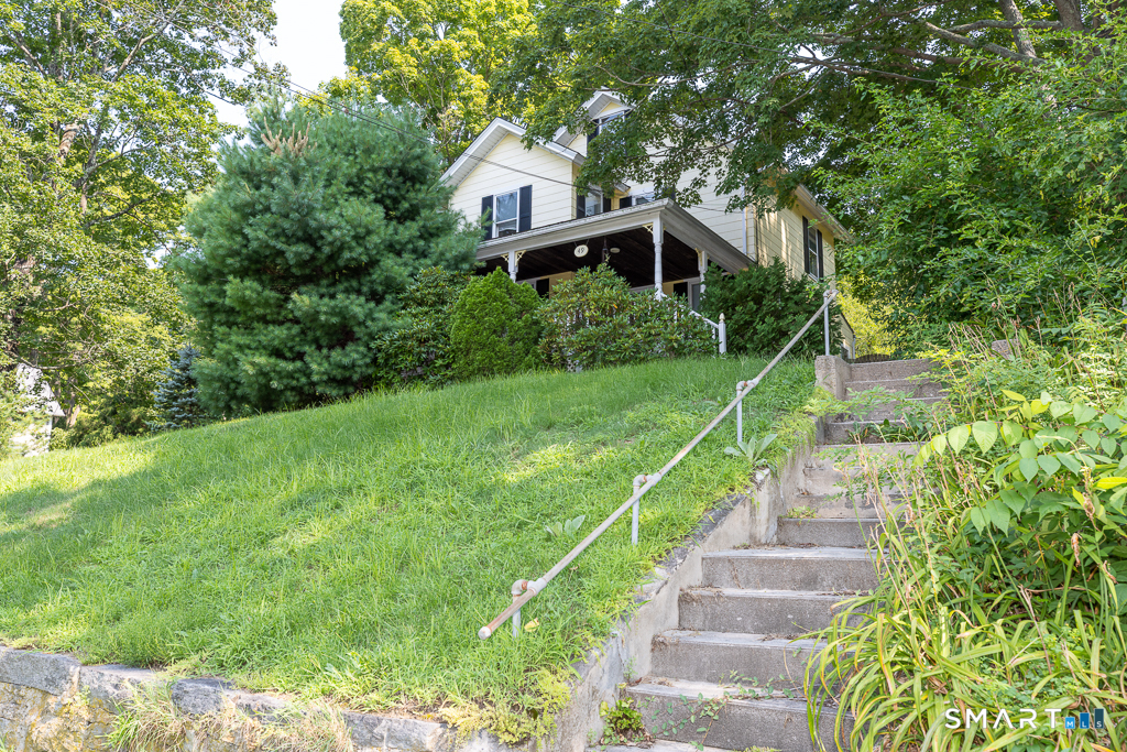 49 Essex Street Property Photo 33