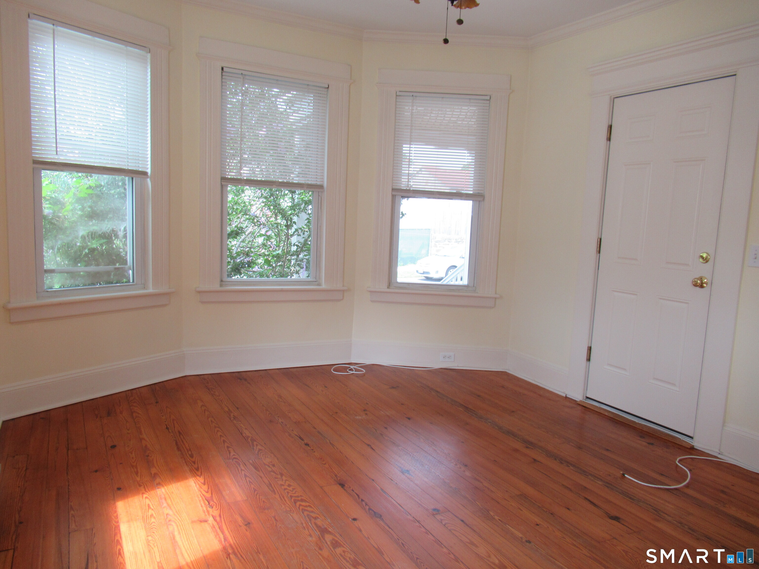 112 Bennett 1st Floor Street Property Photo 4