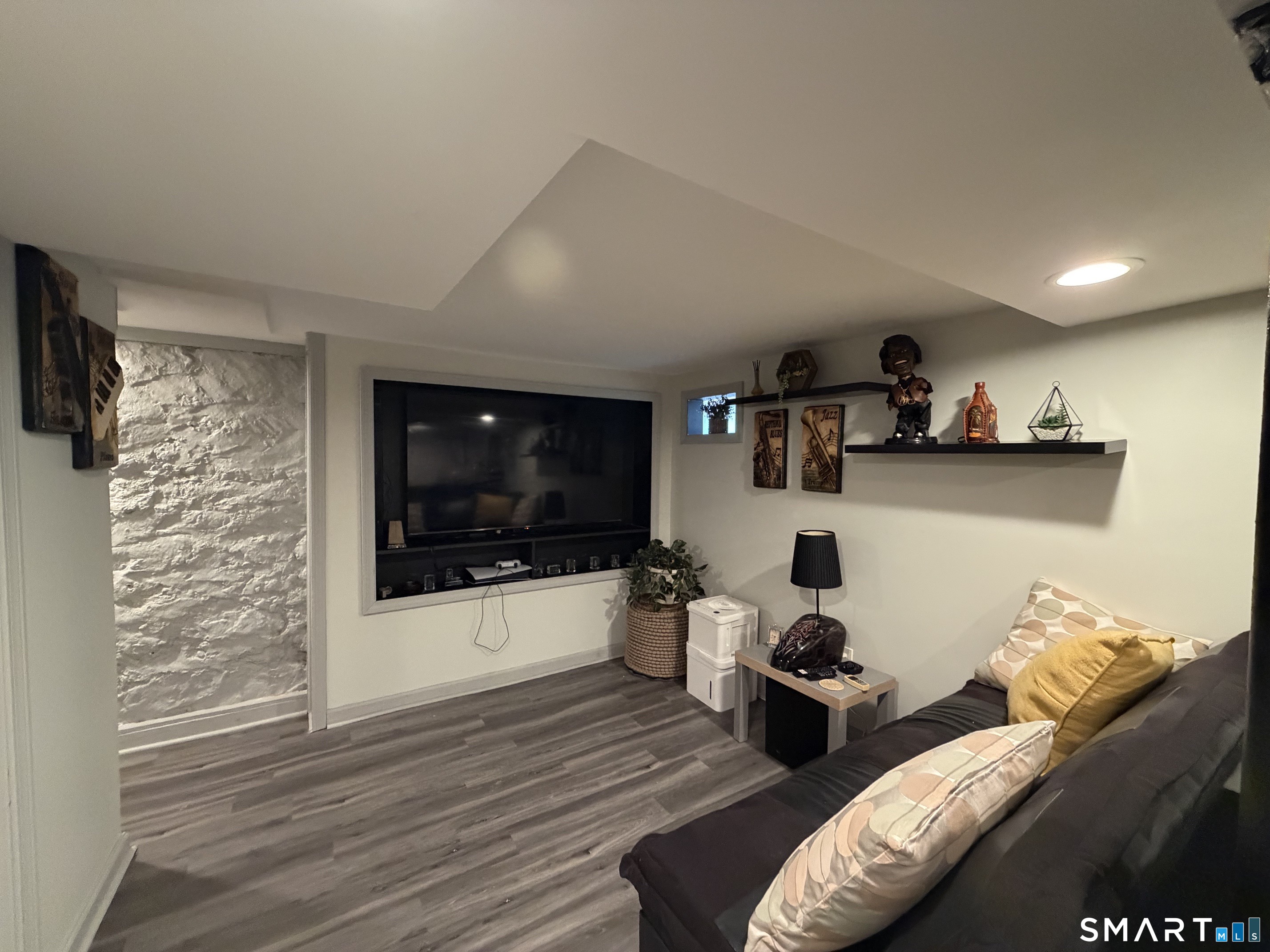 23 Girard Avenue Property Photo 15