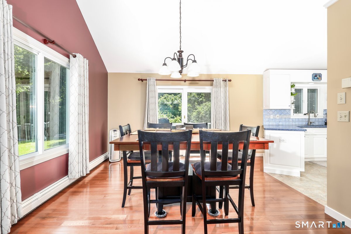 12 Mountain View Avenue Property Photo 6