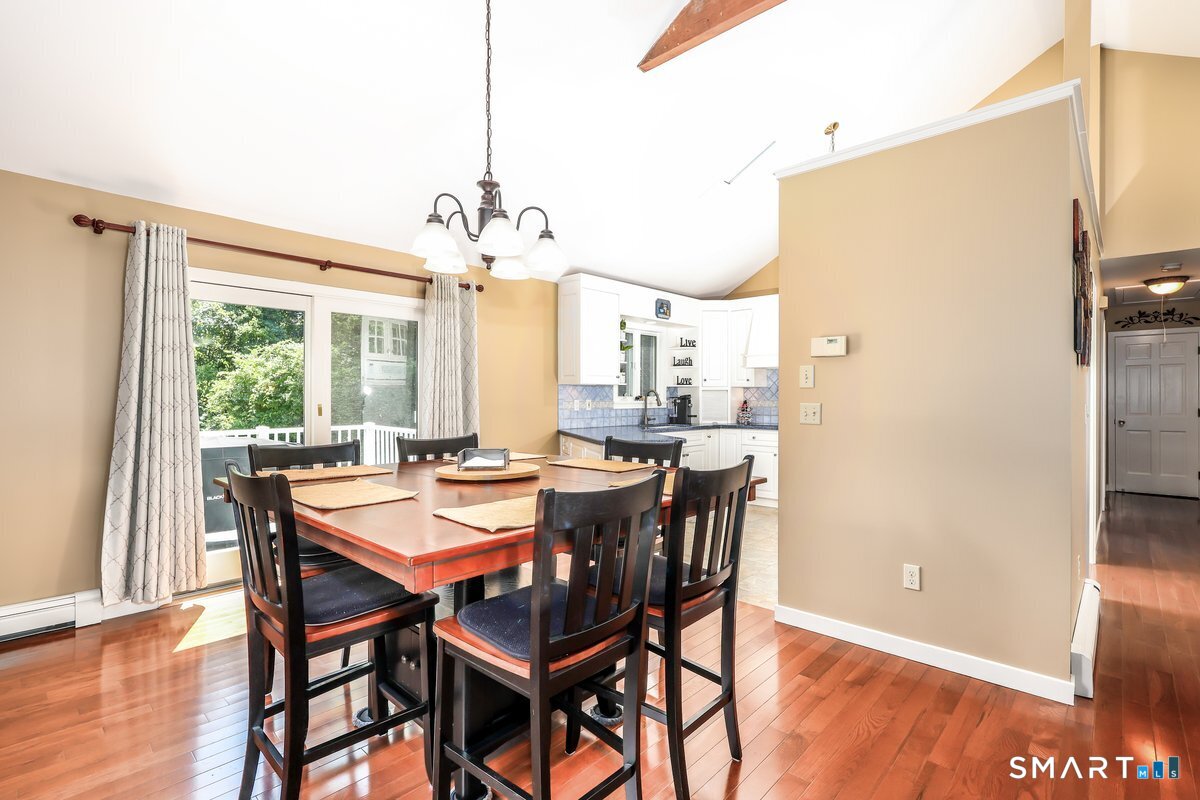 12 Mountain View Avenue Property Photo 8