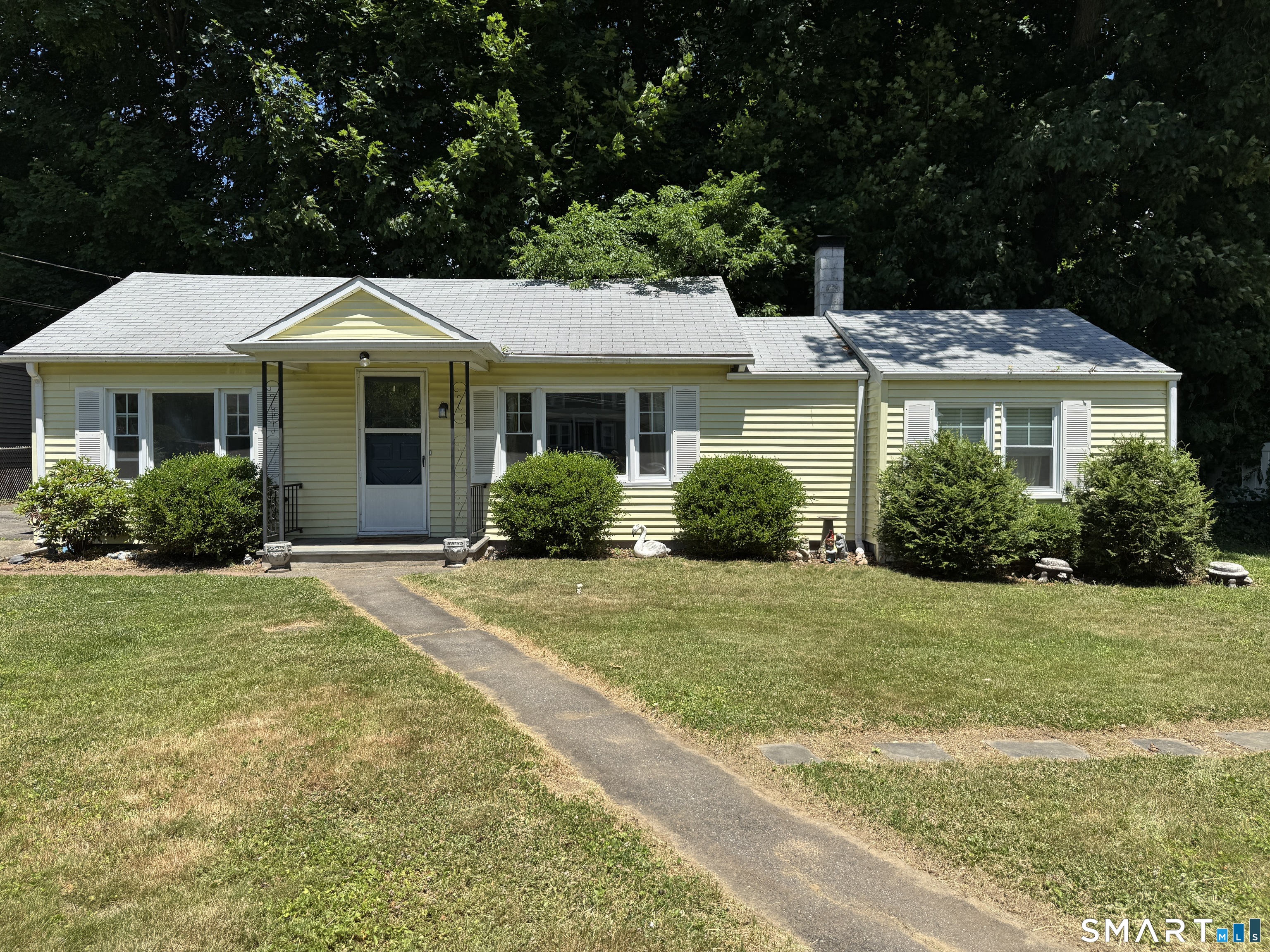 72 Nichols Avenue Property Photo 1