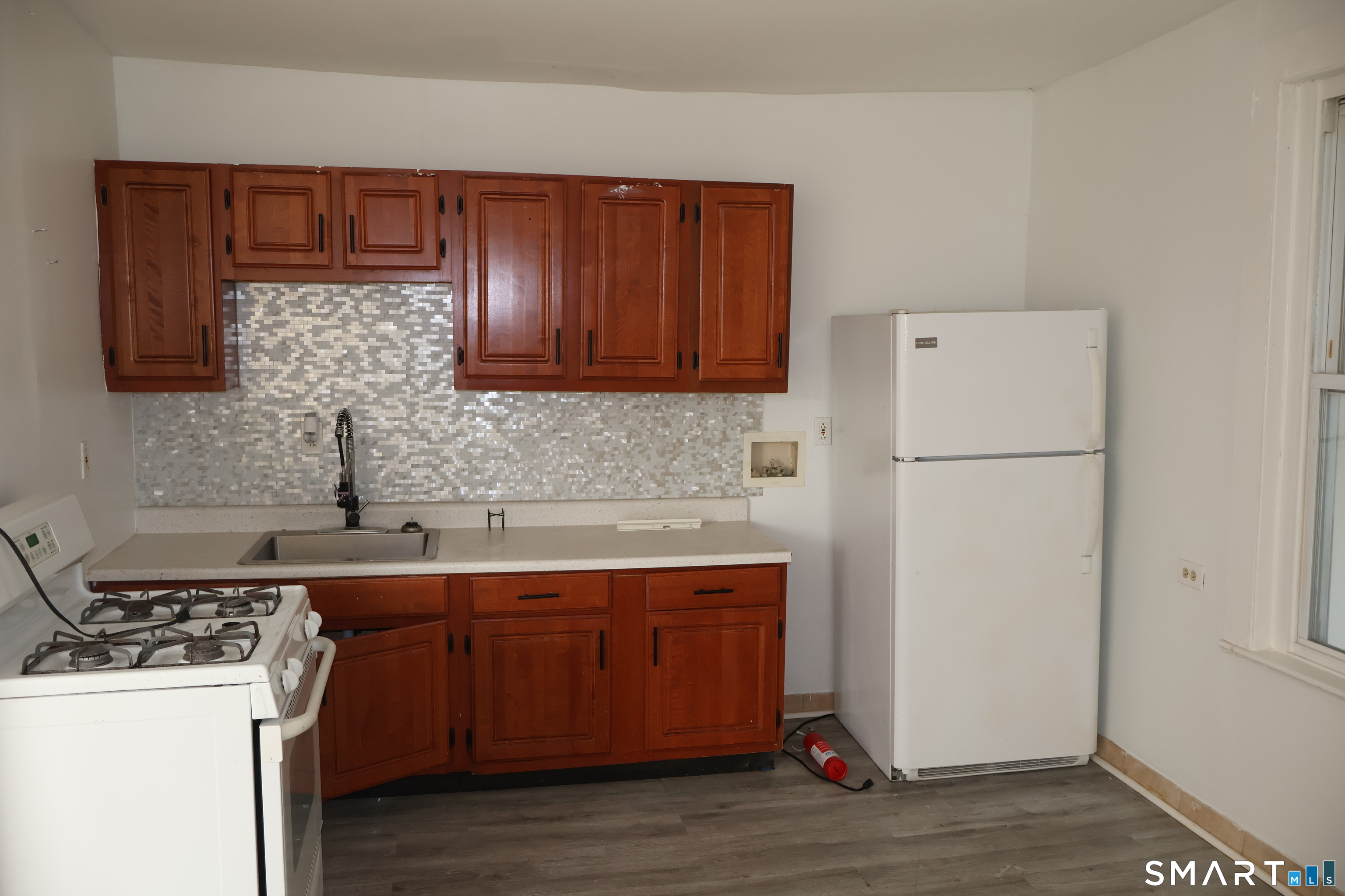 37-39 Elliott 2r Street Property Photo 2