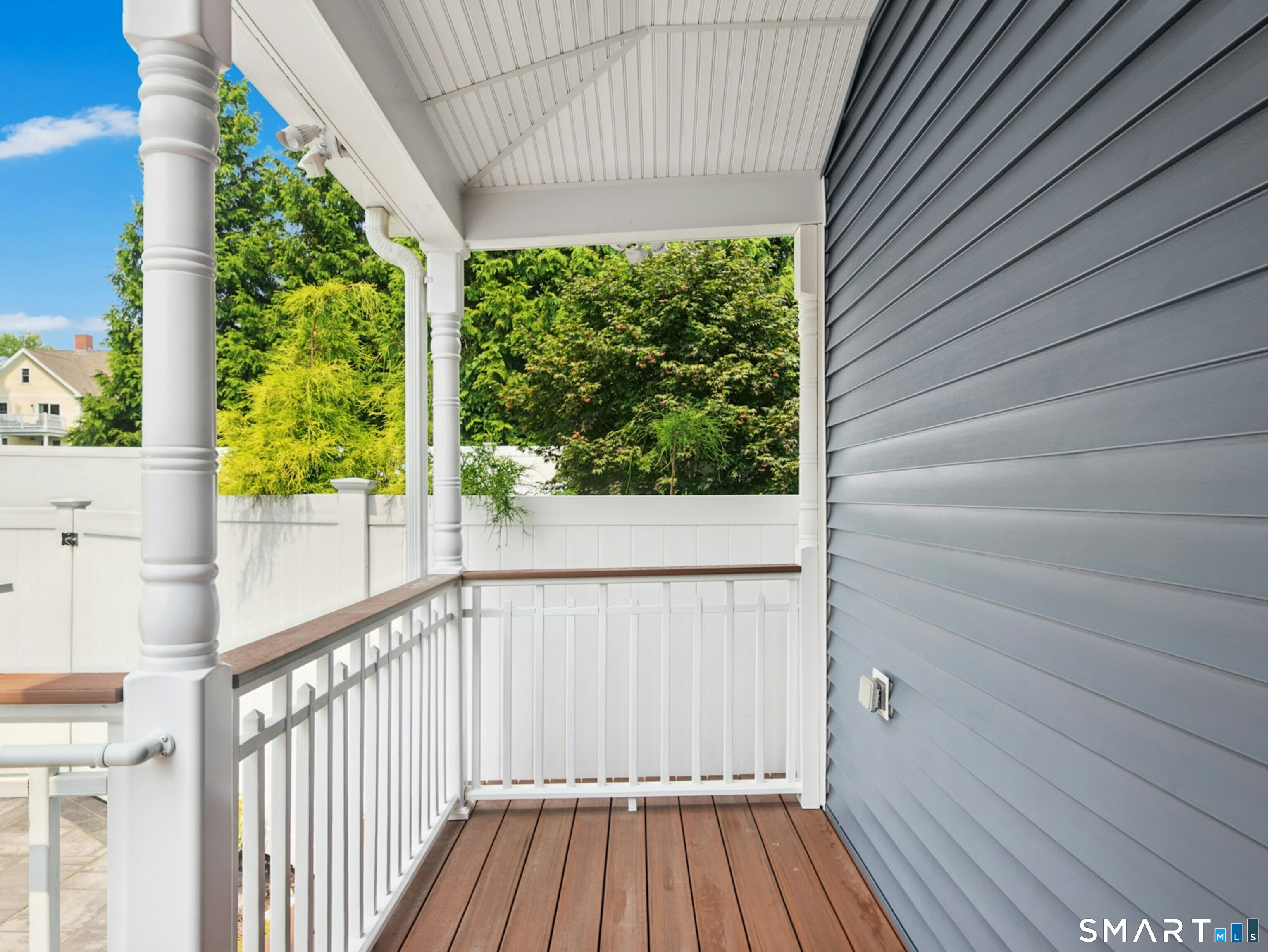220 West B Avenue Property Photo 2
