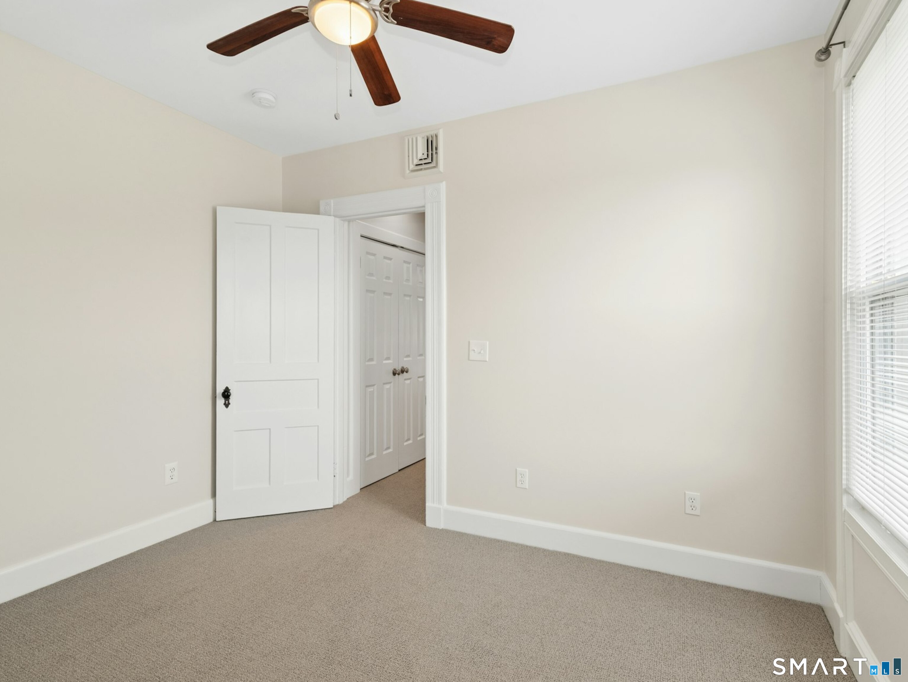 220 West B Avenue Property Photo 11