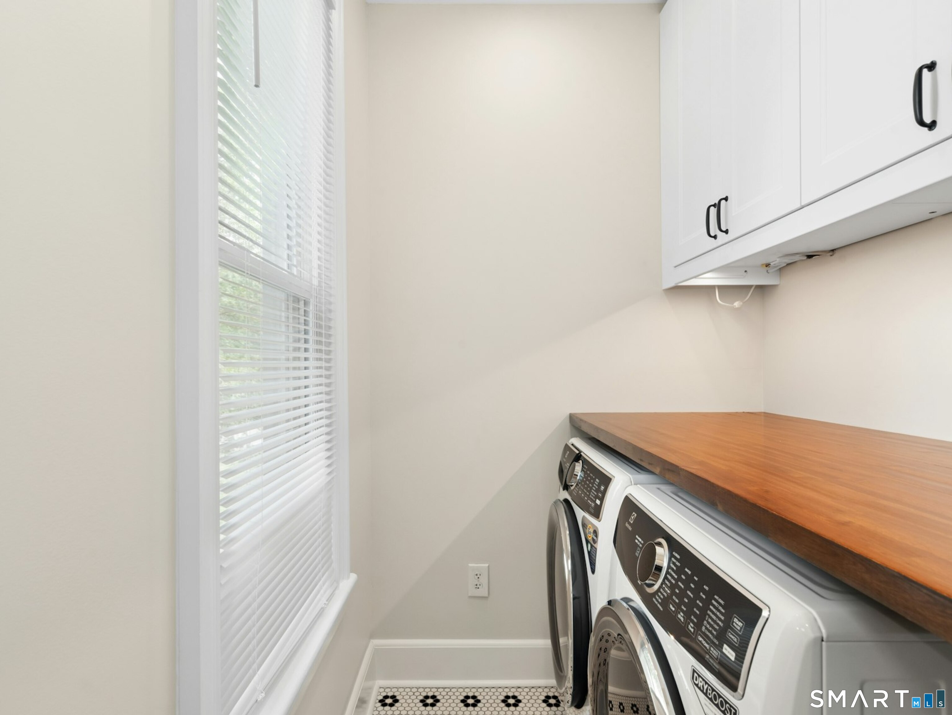 220 West B Avenue Property Photo 15