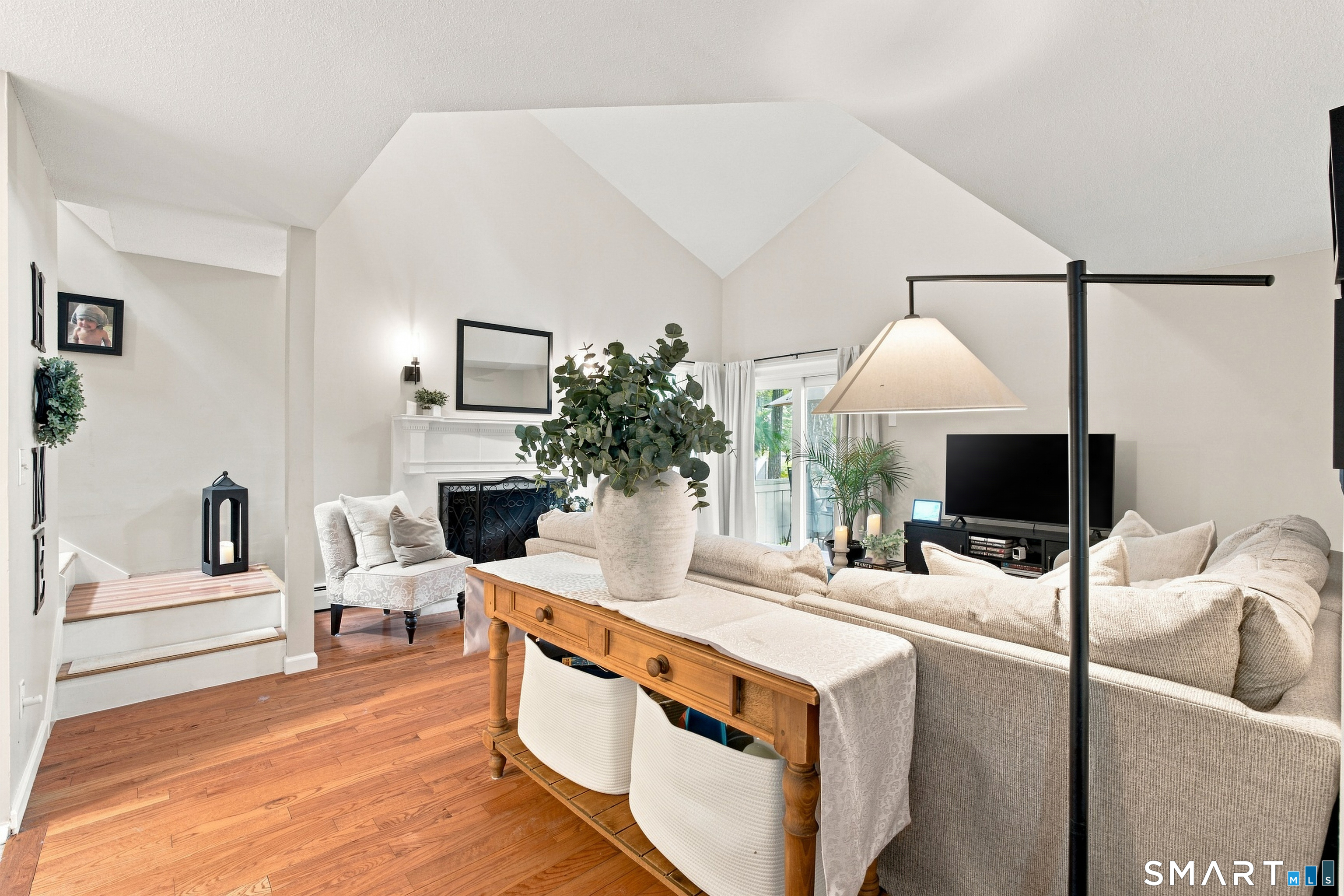 8 Lyle J Court Property Photo 6