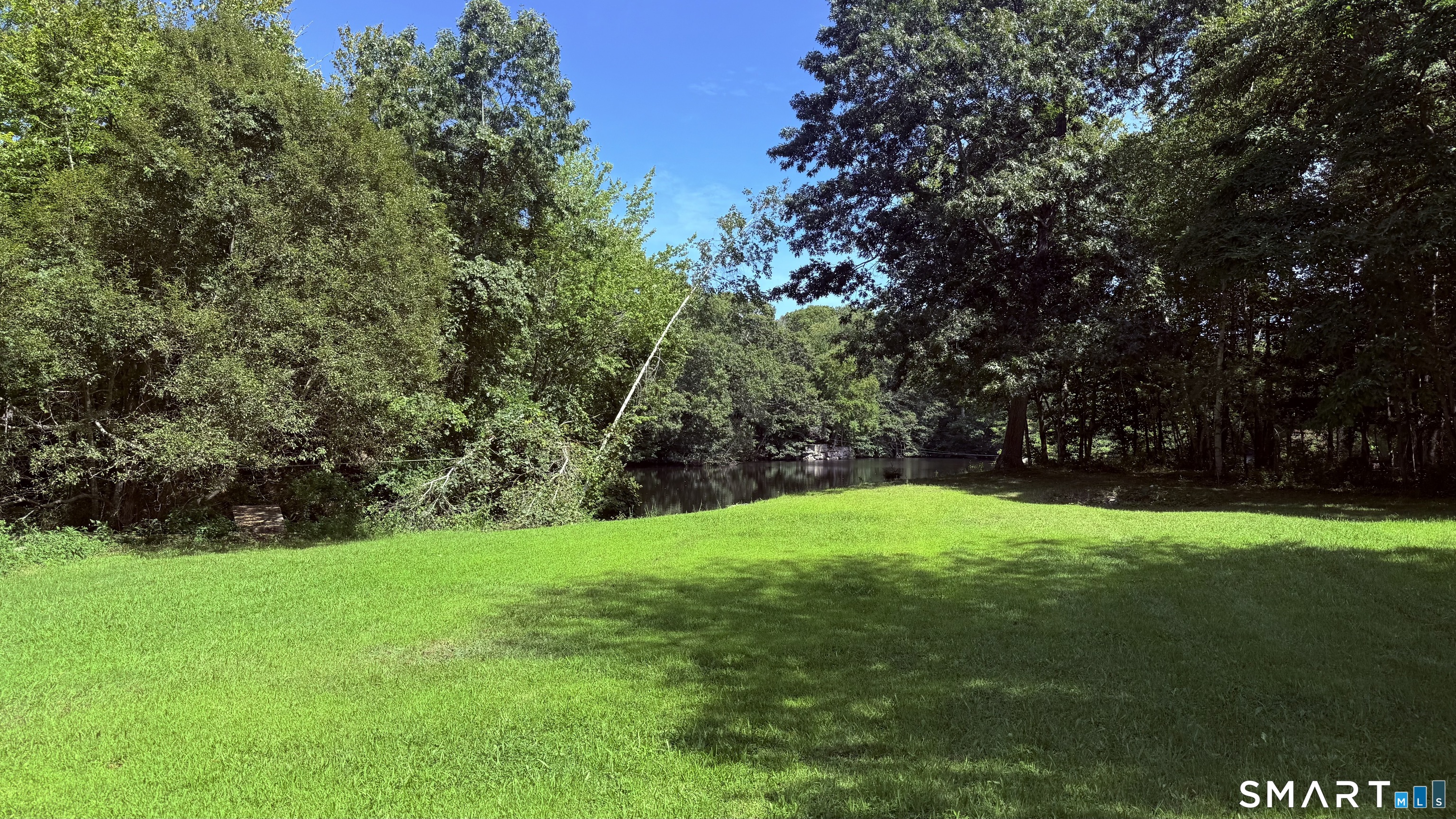 186 Great Neck Road Property Photo 9